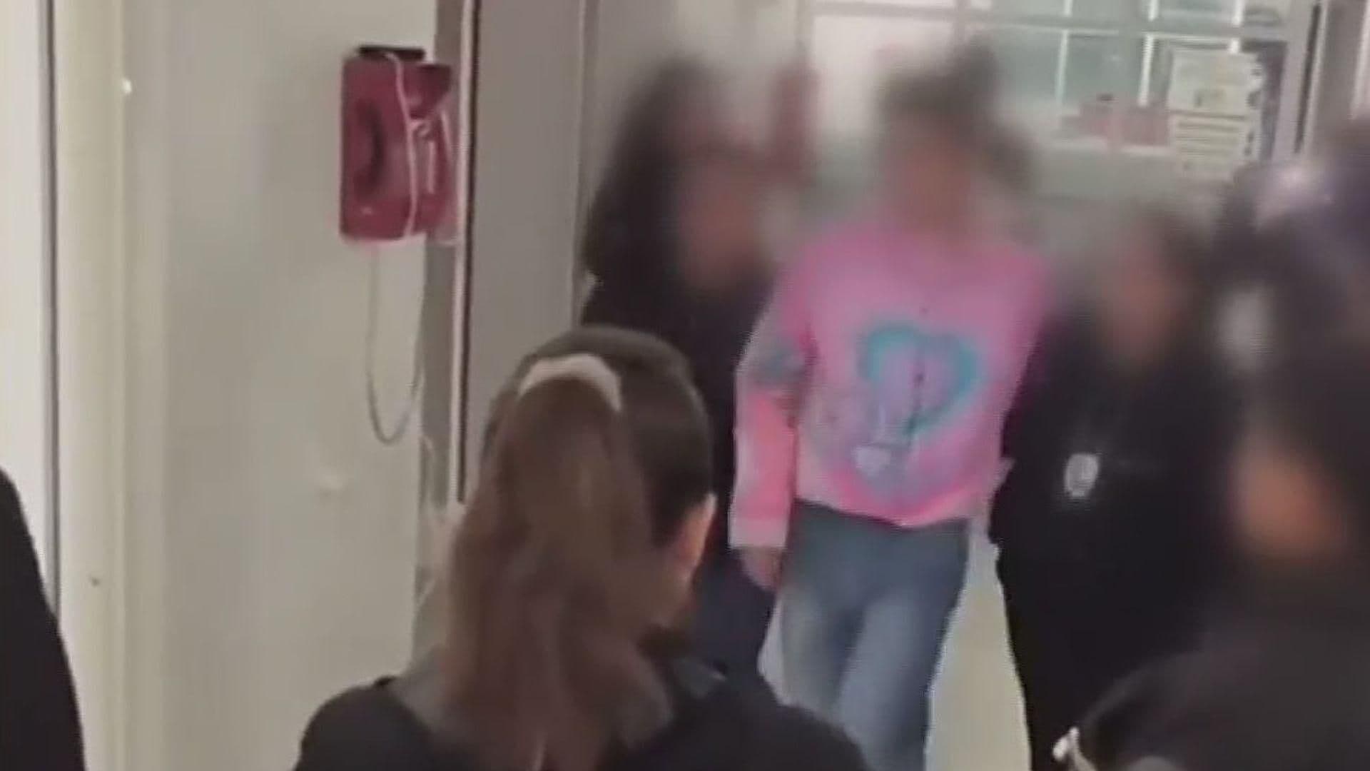 Difunden Más Imágenes de la Modelo e Influencer Aleska Génesis tras Detención