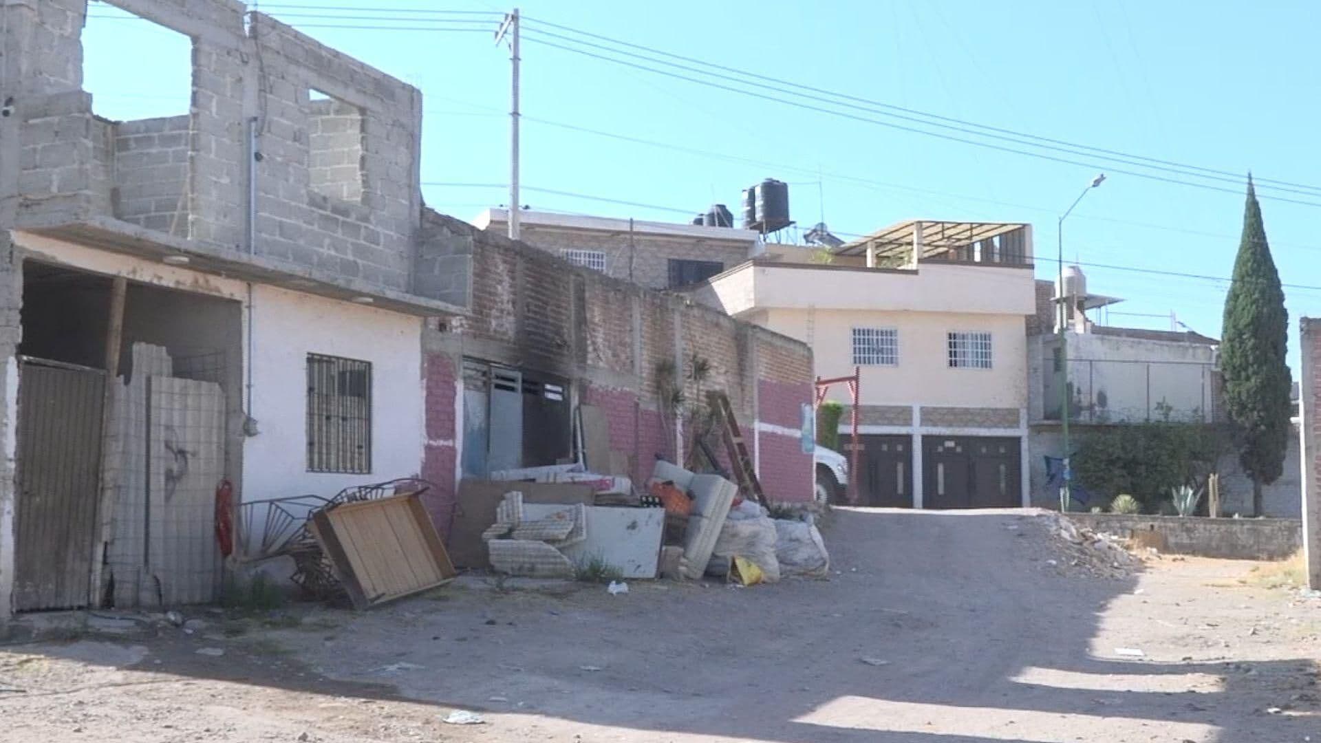 Vecinos de Paseos de la Cima Denuncian Invasión de Viviendas por Paracaidistas
