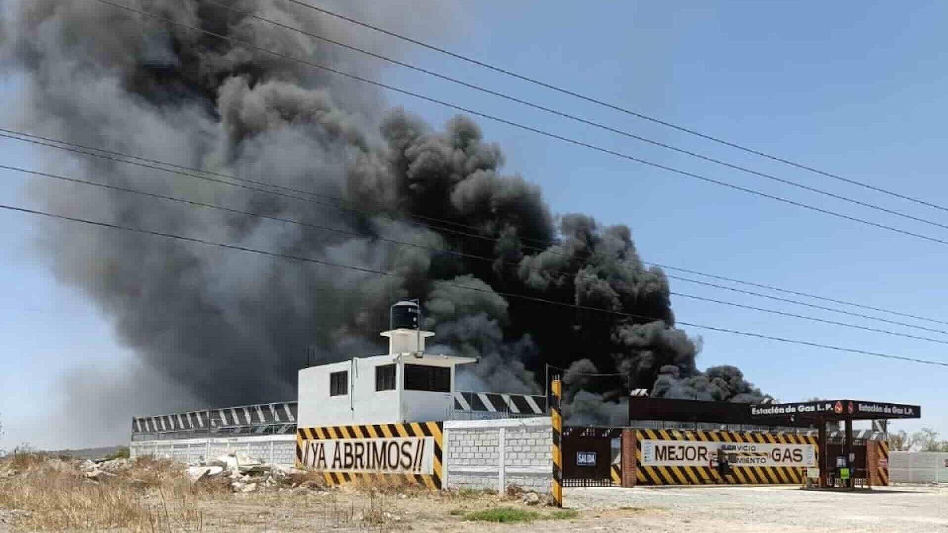 Incendio en Tizayuca Genera Columna de Humo Visible Desde Varios Puntos