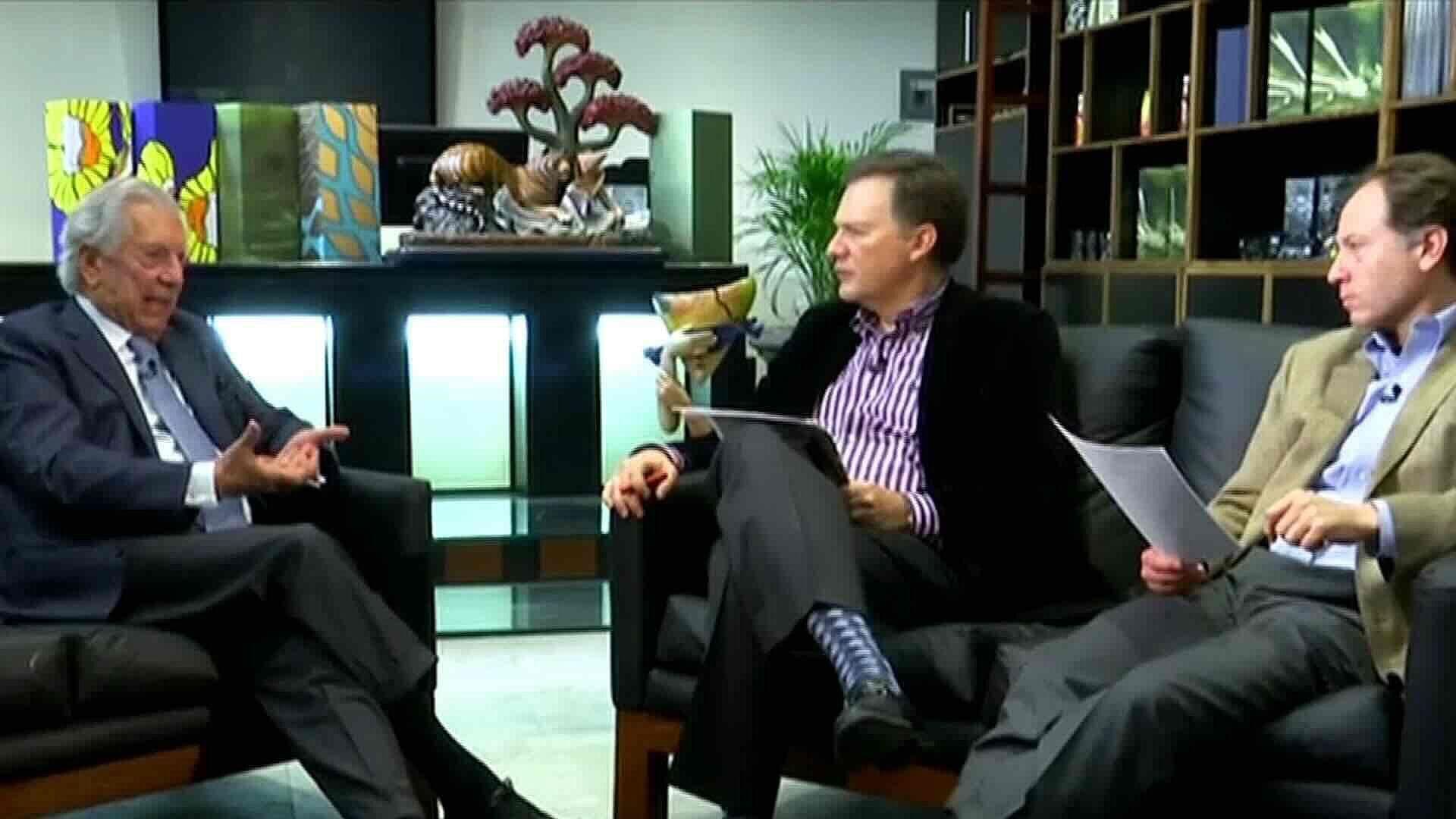 Vargas Llosa Critica a Fujimori y Fidel Castro Durante Entrevista en la FIL Guadalajara 2016