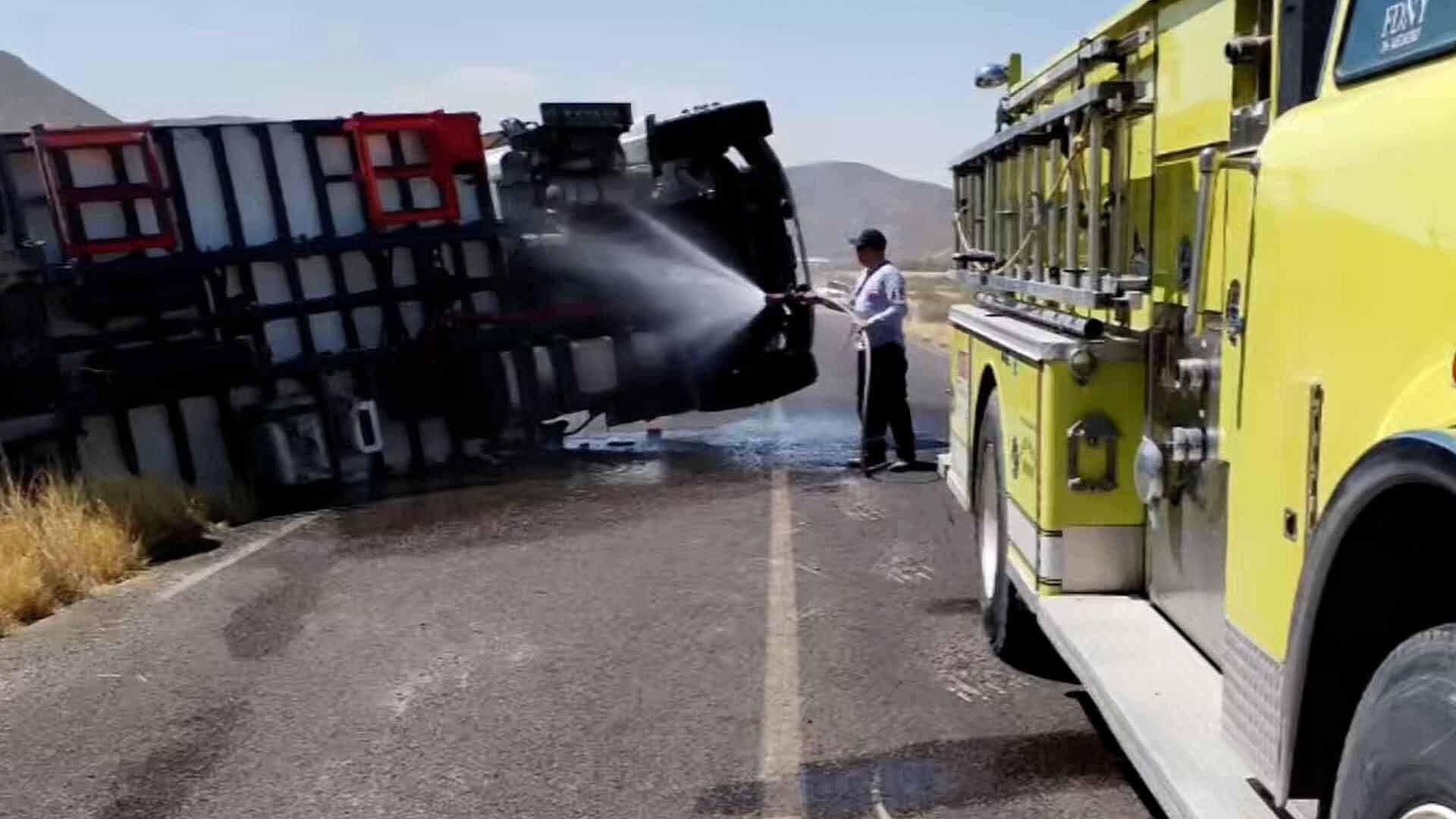 Accidente Volcadura Provoca Derrame de Combustible en Lerdo