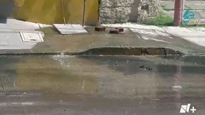 Reportan Vecinos Fuga de Aguas Negras en Tejería