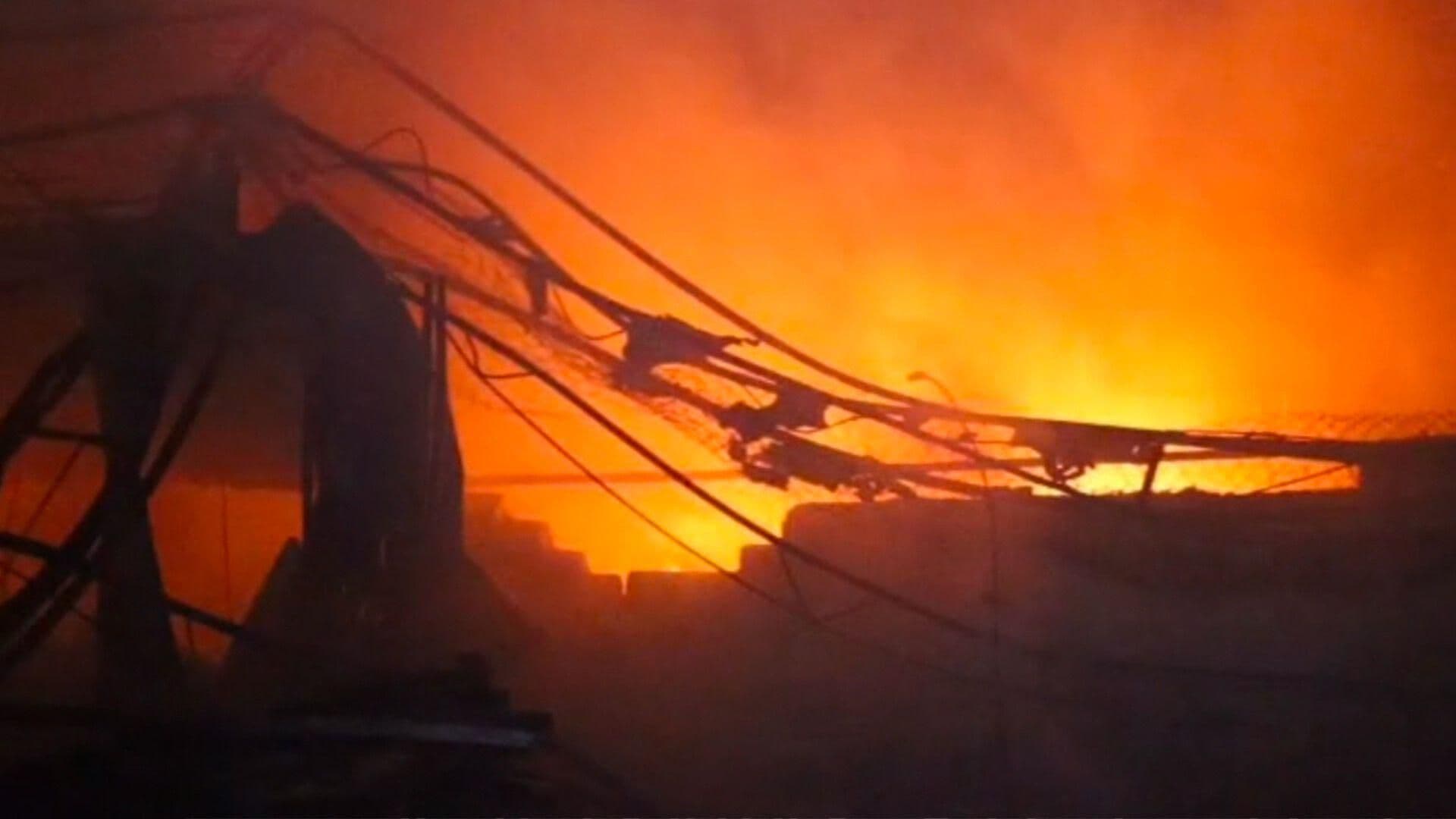 Se Incendia Recicladora en la Colonia La Magdalena de Zapopan; Hay Daños Graves