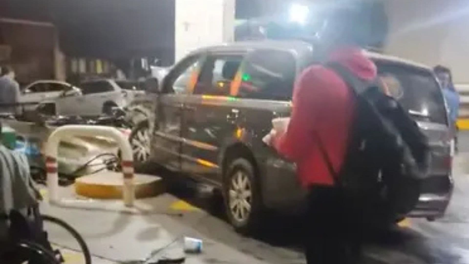Camioneta Chocó y Derribó Bomba de Gasolina en Zaragoza en Venustiano Carranza