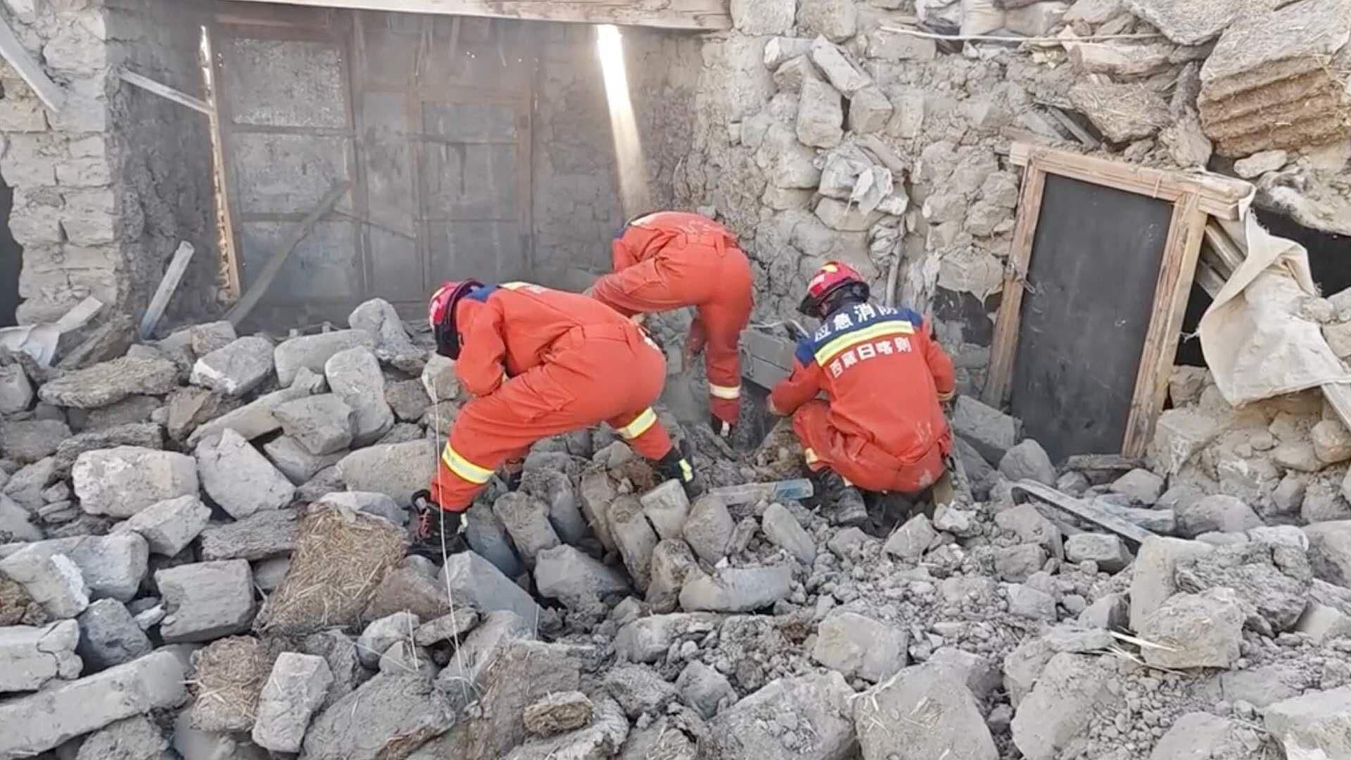 Suman 126 Muertos por Devastador Terremoto en el Tíbet, China