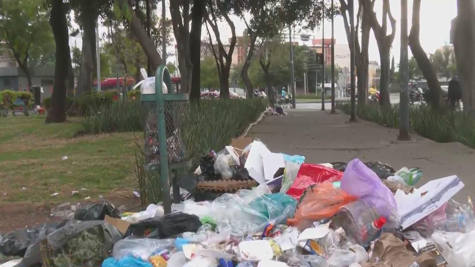 Exhiben Montaña de Basura en Banqueta de la Colonia Peralvillo, CDMX
