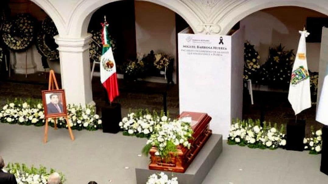 Con Mariachi, Reciben Cuerpo de Miguel Barbosa en Casa Aguayo