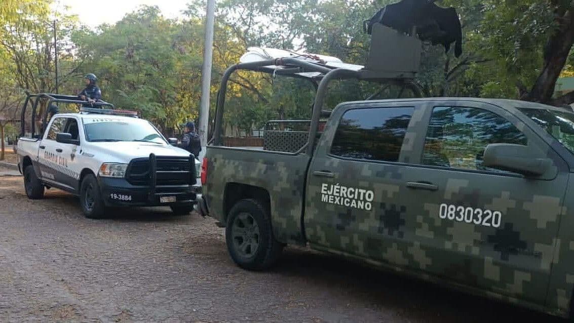 Queman Vehículos y Bloquean Tepalcatepec