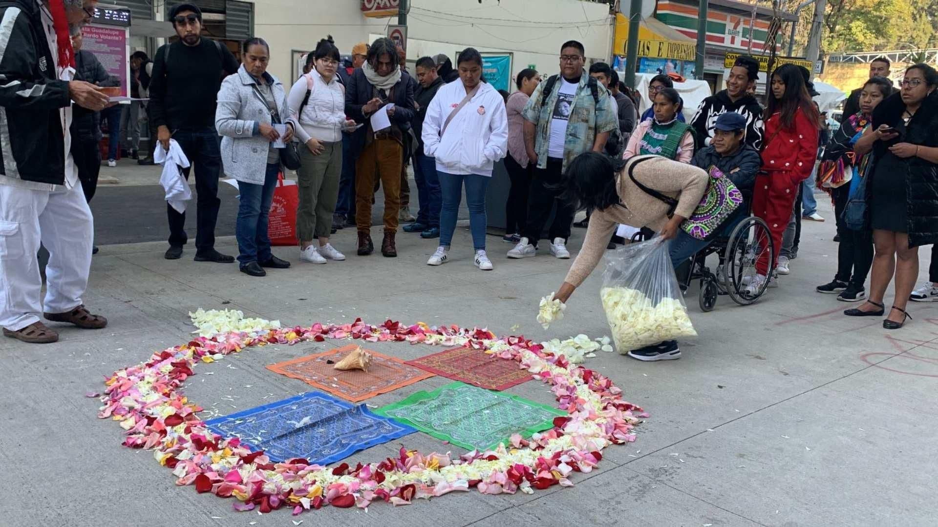 Instalan Altar Frente a la FGJCDMX para Exigir la Localización de María, Desaparecida en 2022