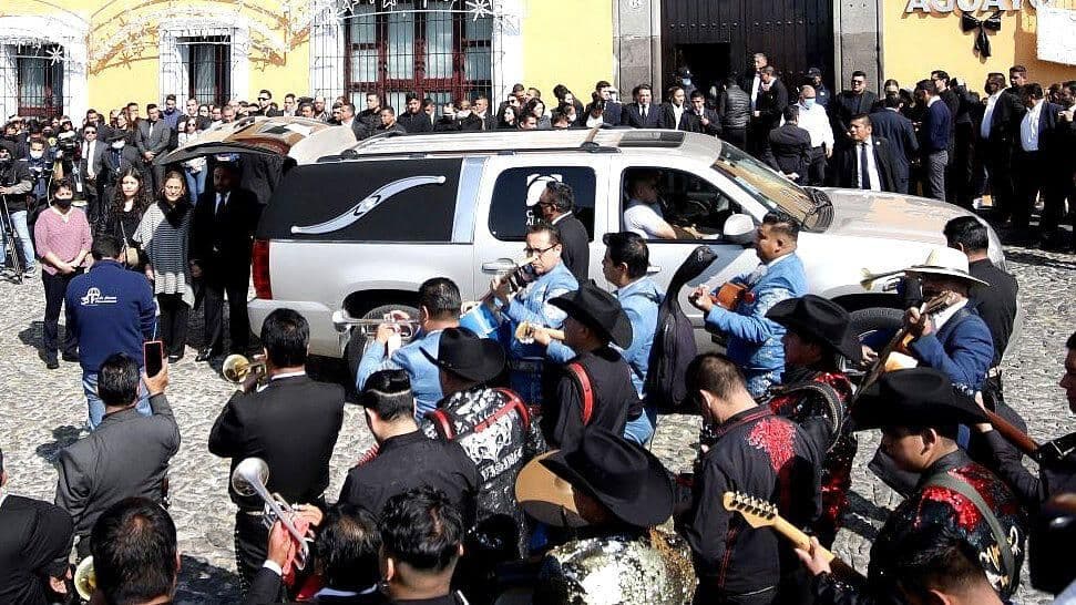 Velan Restos de Miguel Barbosa en Funeraria Privada