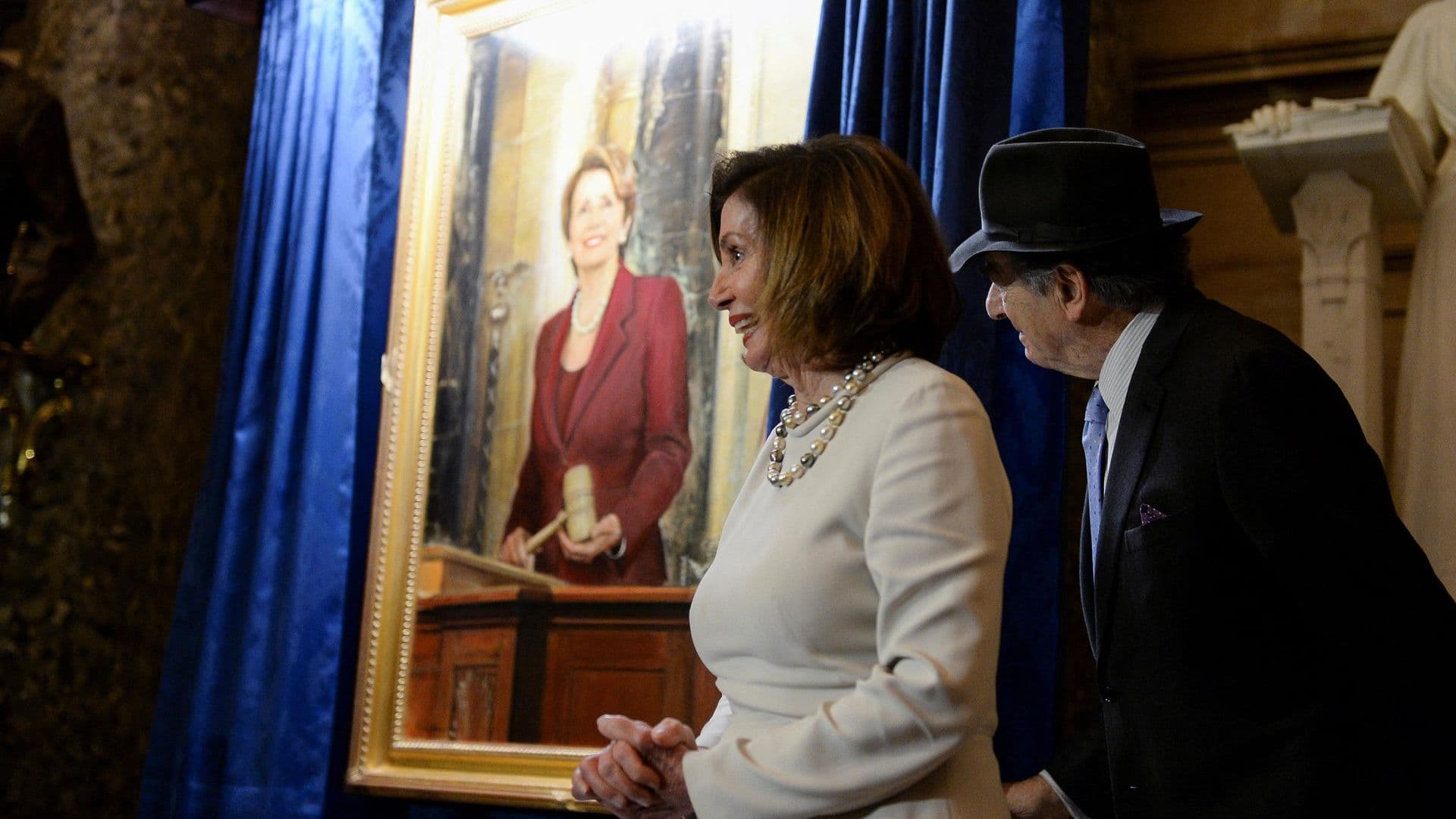 Nancy Pelosi Devela Retrato Honorífico