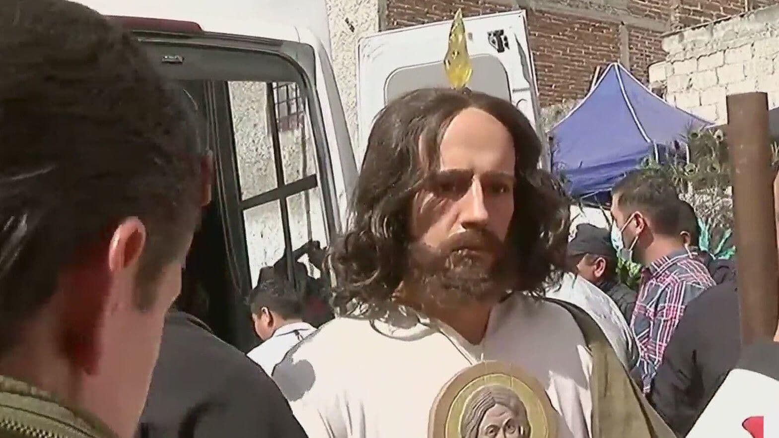 Devotos de Todas Las Edades Asisten a Conocer Las Reliquias de San Judas Tadeo en Ocotlán