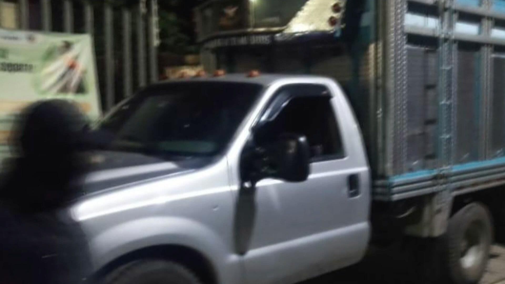 Asesinan a Disparos a Joven al Interior de una Camioneta en la Perla, Veracruz