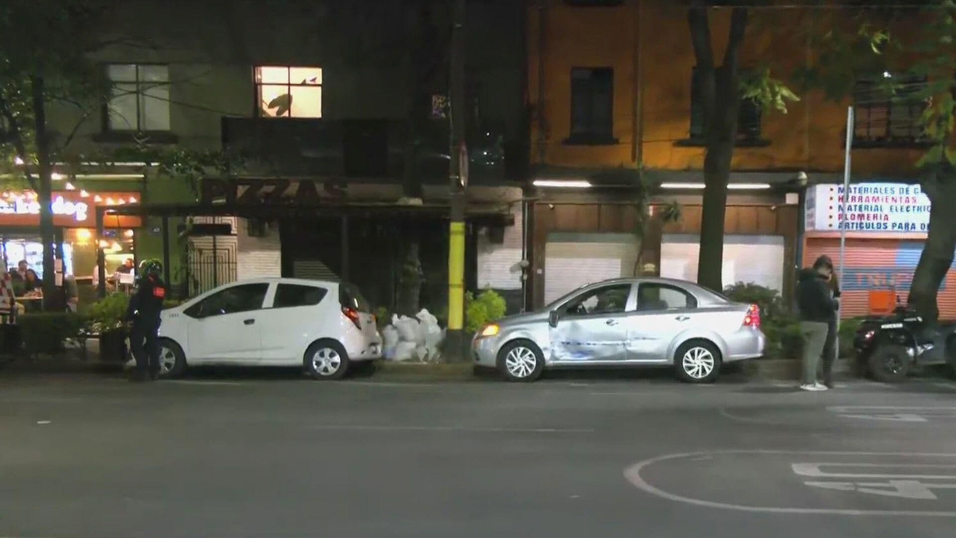 Camioneta de Valores Choca con Auto en la Colonia Condesa, CDMX
