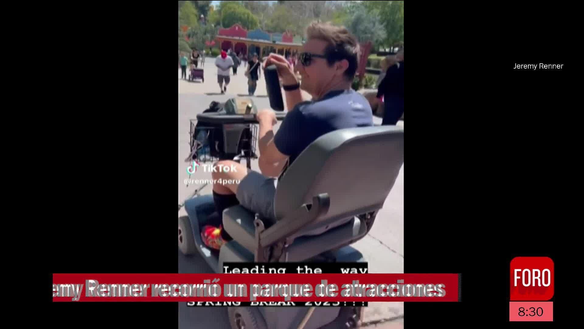 Tras Accidente, Jeremy Renner Sale a Pasear en Scooter