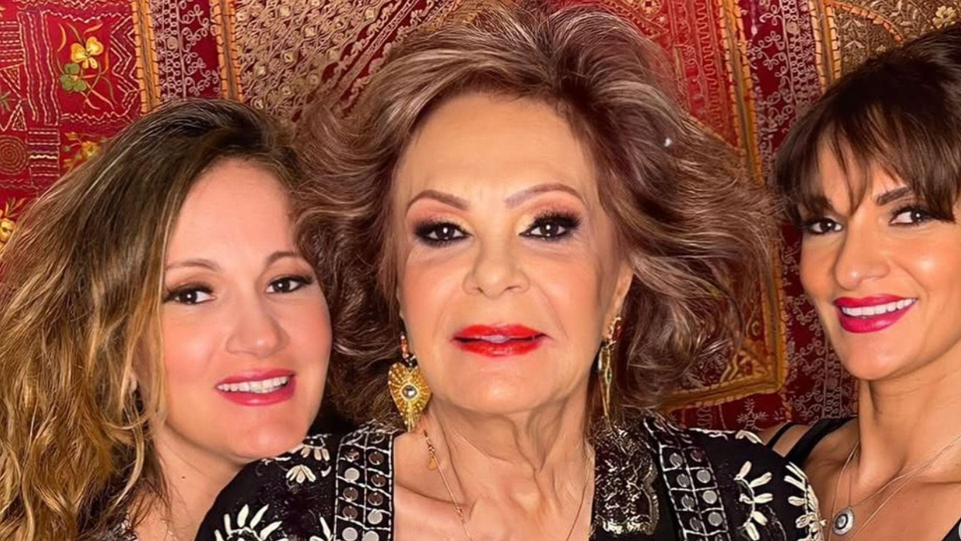 "Estoy Vestida de Blanco Celebrando la Vida de mi Mamá, Ella lo Pidió": Mariana Seoane