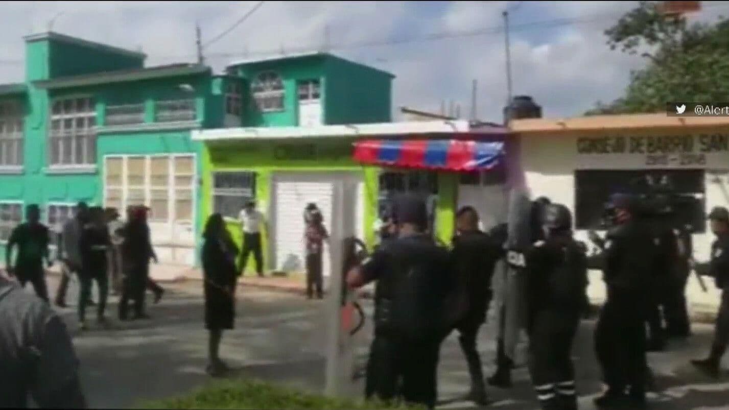 Pobladores se Enfrentan a Policías en Las Margaritas, Chiapas