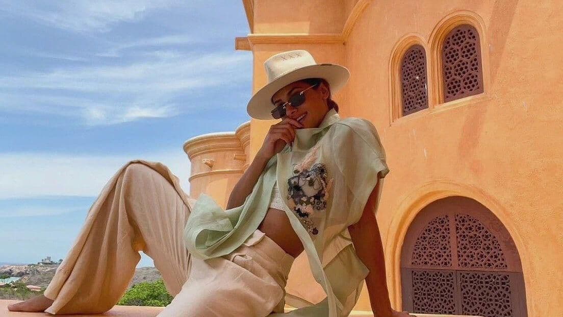 Diego Boneta y Renata Notni Comparten Fotos de sus Vacaciones