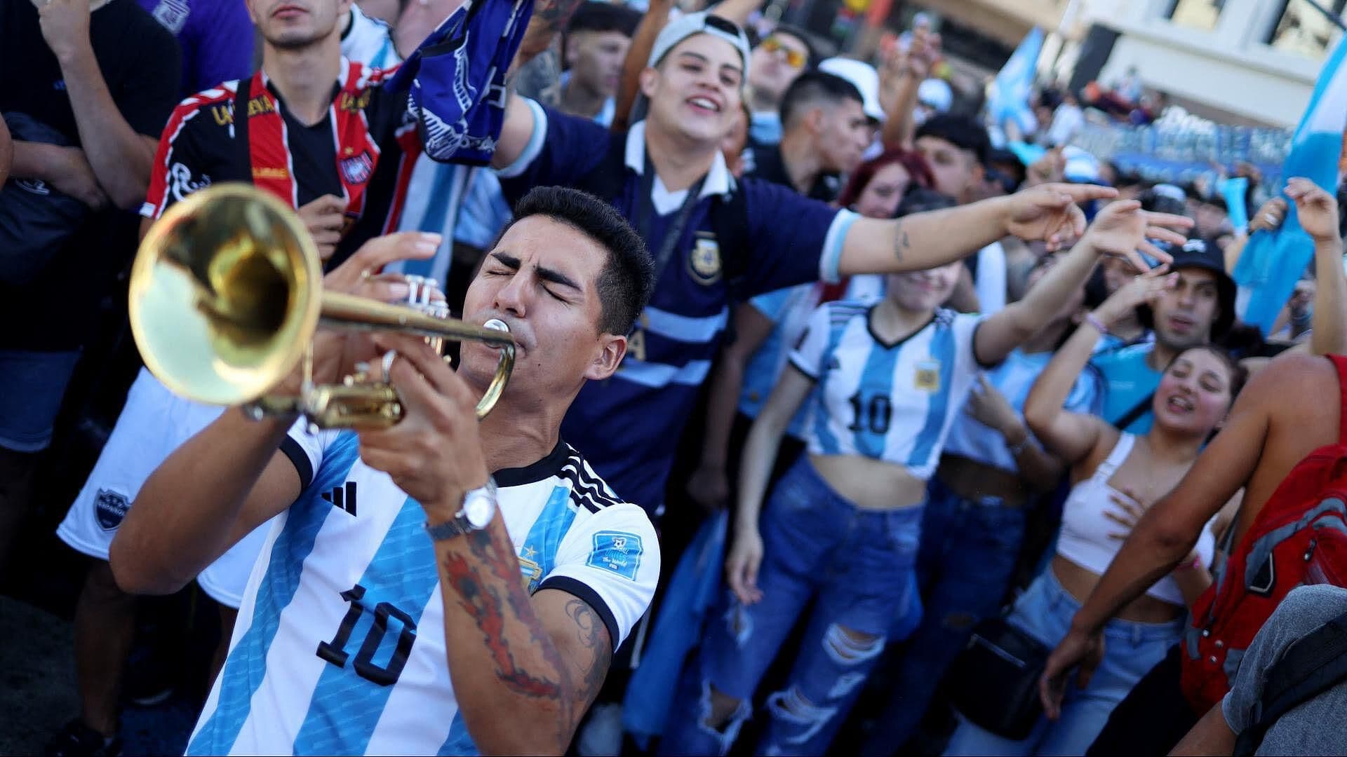 Cierran Plaza de Mayo Por Afluencia Histórica en Argentina