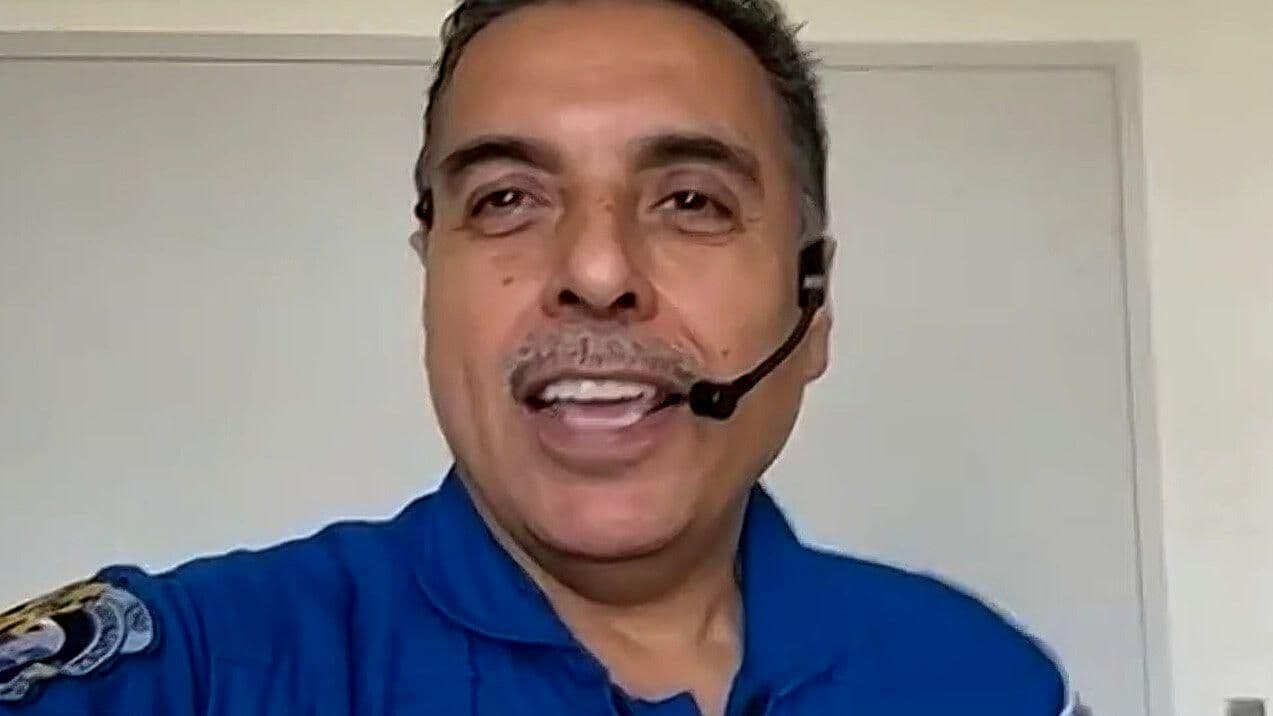 Entrevista con José Hernández, Astronauta Mexicano