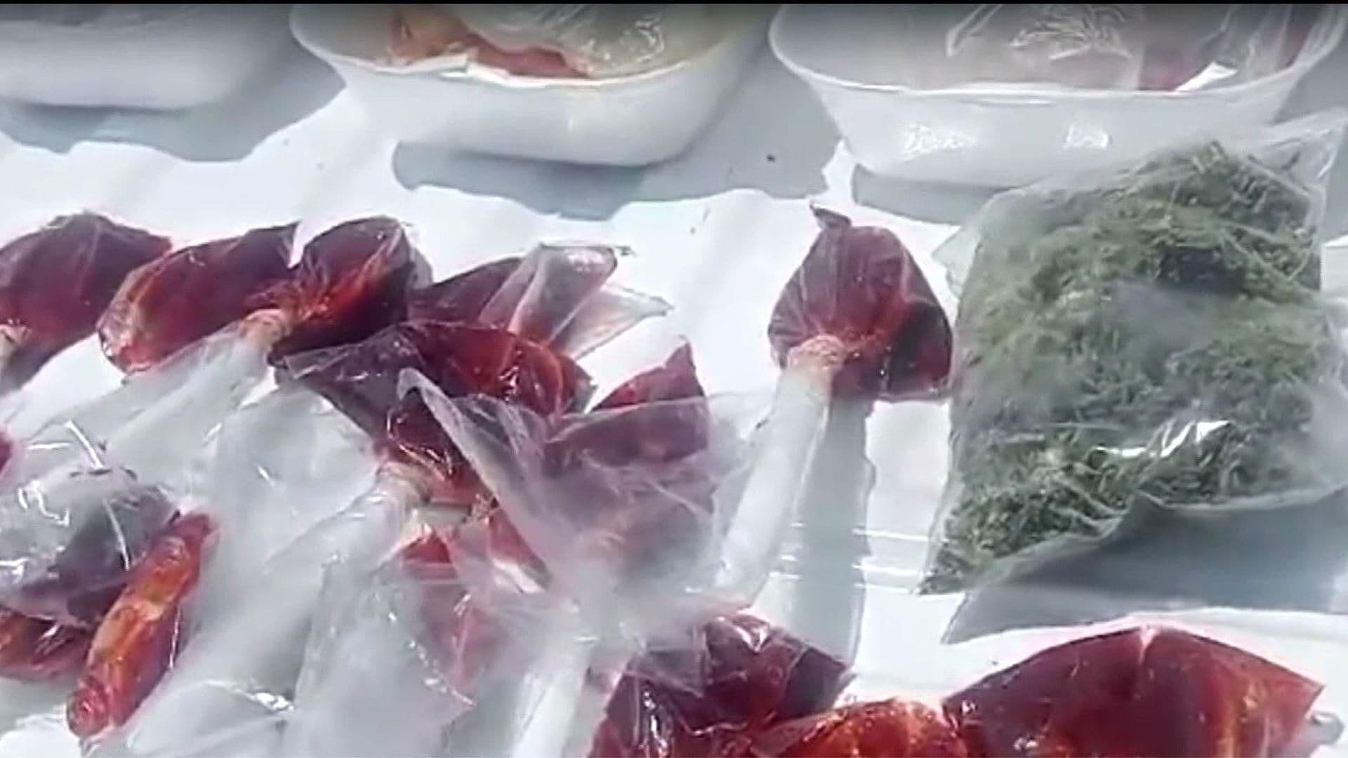 Cae Joven en Ecatepec por Vender Postres con "Mary Jane" Afuera de Voca 3 del IPN