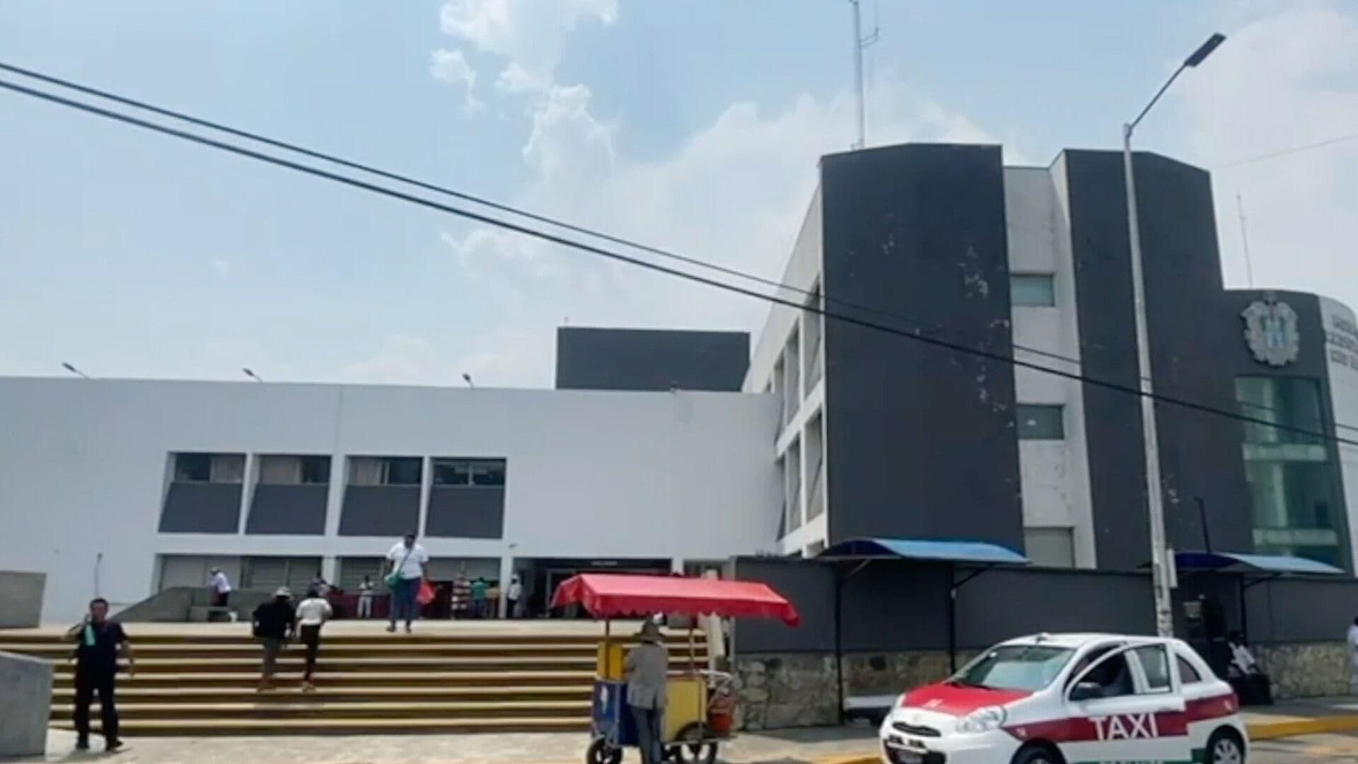 Menor es Atacada a Balazos Afuera de su Casa en Atzacan