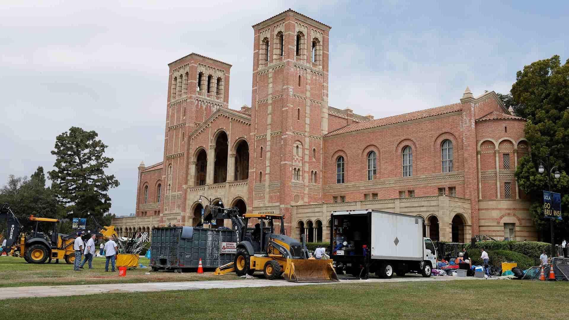 Repliegan a Manifestantes que Intentaban Instalar Campamento en la UCLA