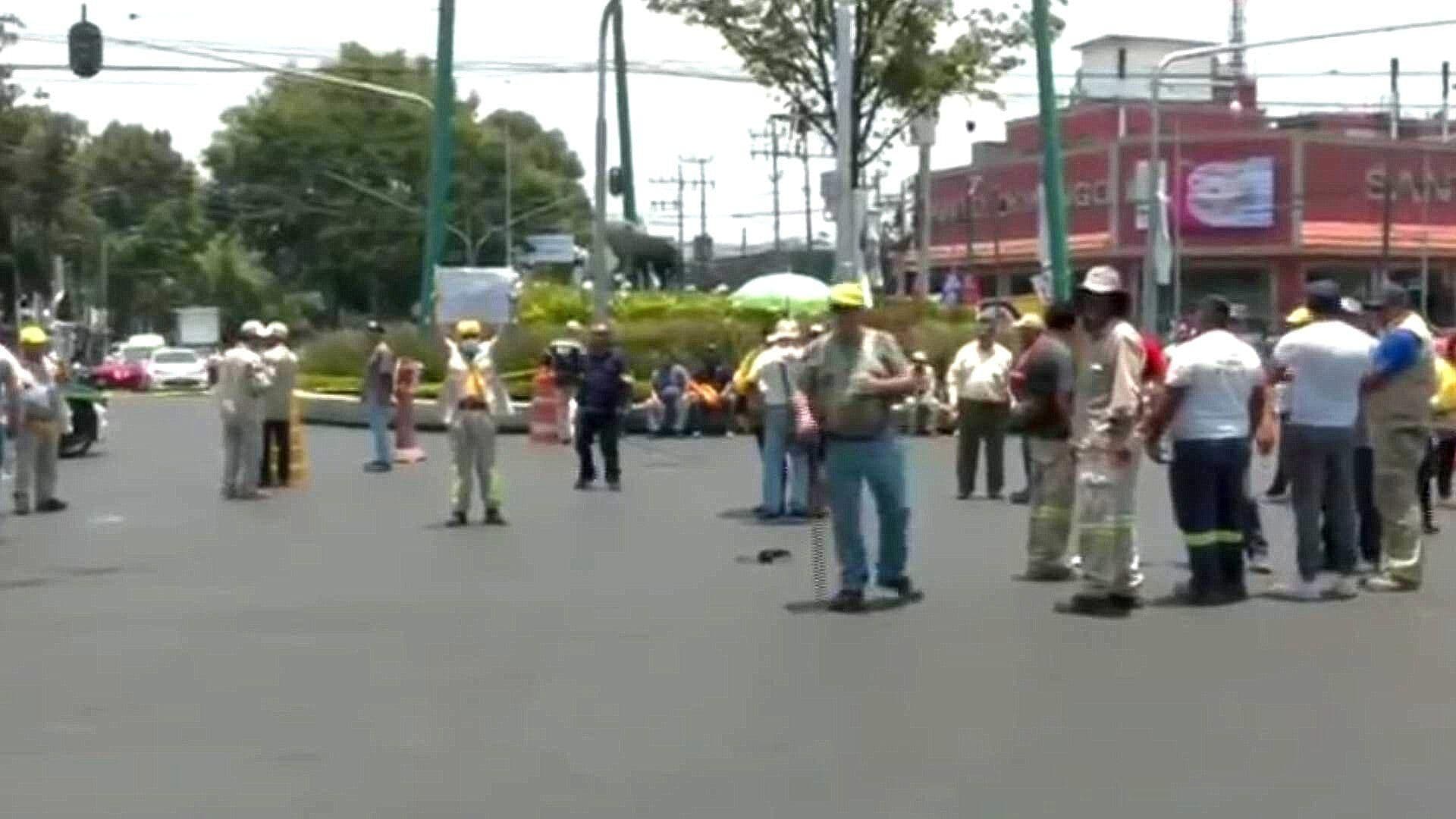 Liberan Circulación tras Bloqueo en Miguel Ángel de Quevedo