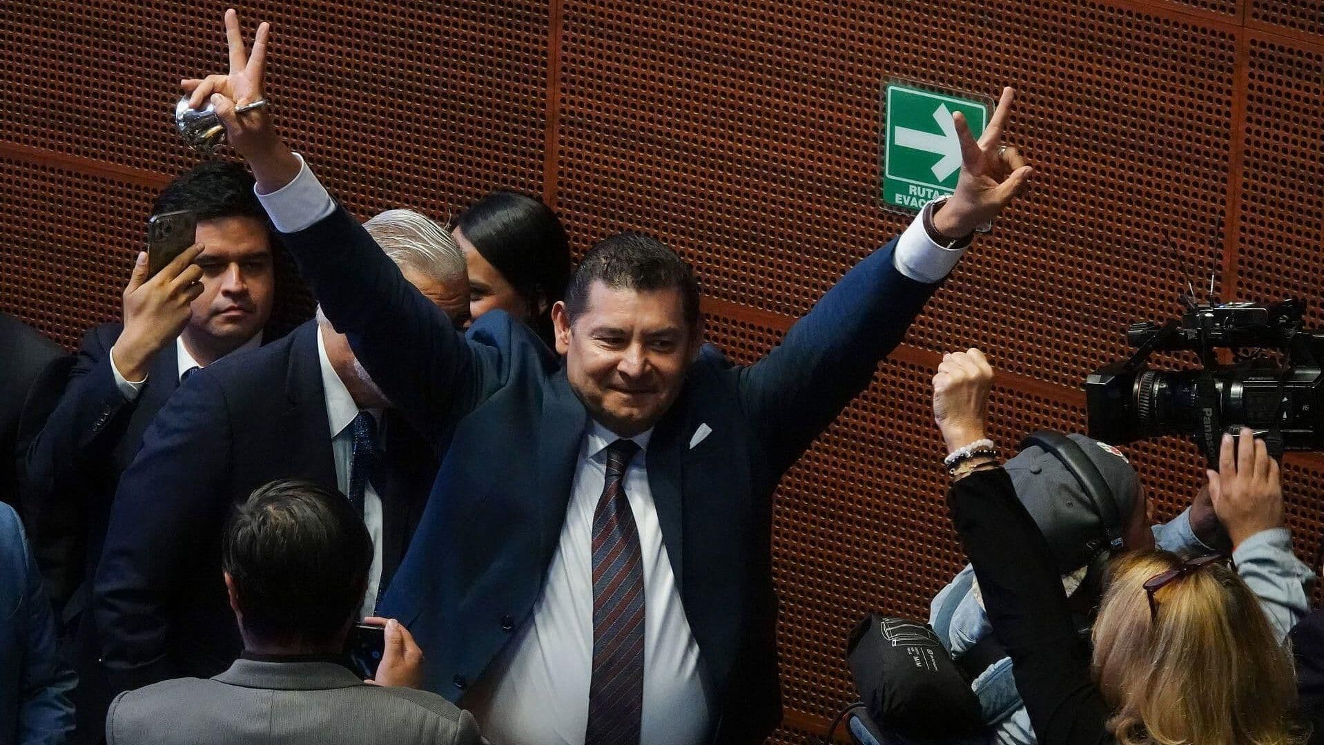 Sesión de Senado en Xicoténcatl, Legal: Alejandro Armenta