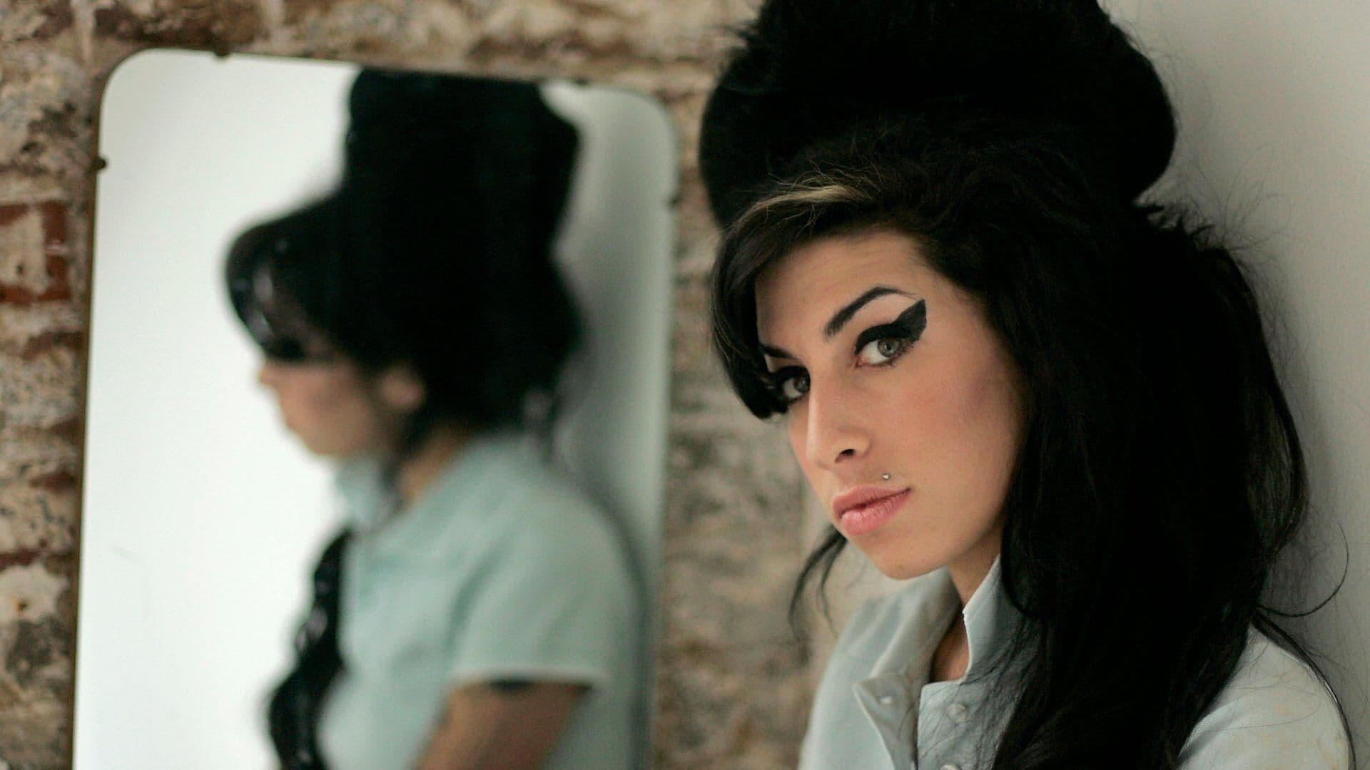 Amy Winehouse Consigue el Premio BRIT Billion a 13 años de su Muerte