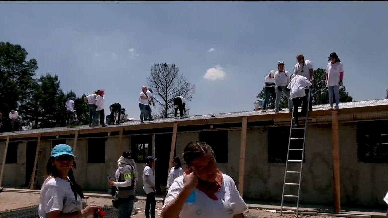 En 3 Días, Voluntarios Construyen Escuela en Temoaya, Edomex