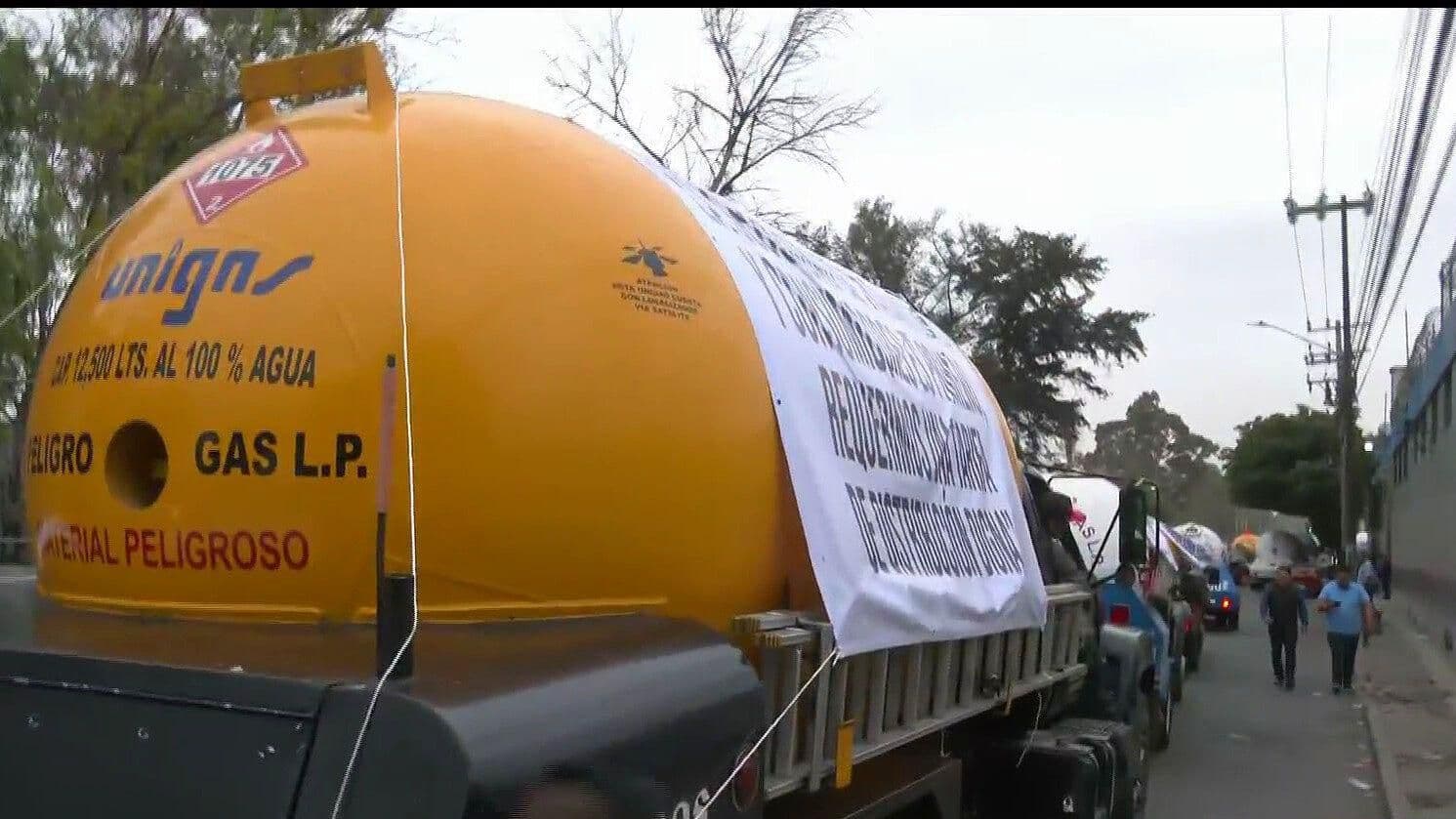 Avanza Caravana de Piperos de Xalostoc, Edomex, Hacia la CDMX