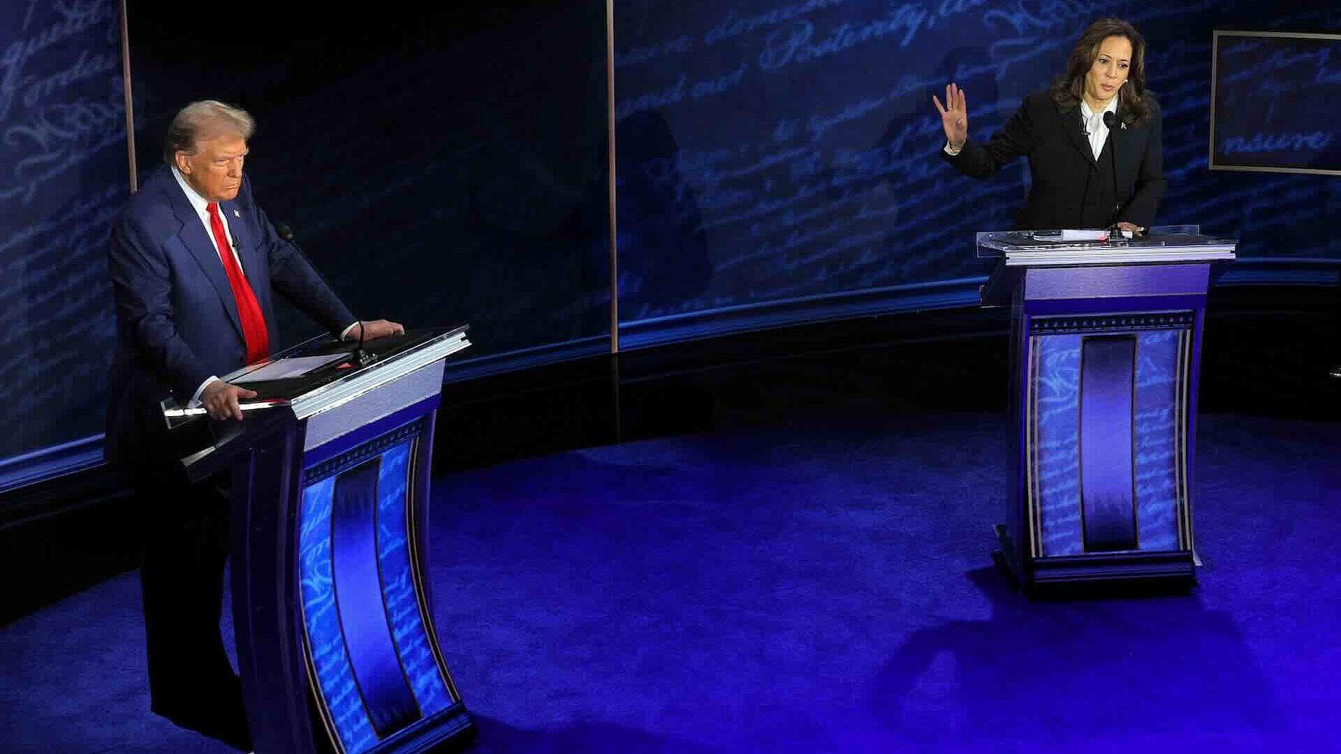 Trump Revoca Acceso a Información Clasificada a Kamala Harris y Hillary Clinton