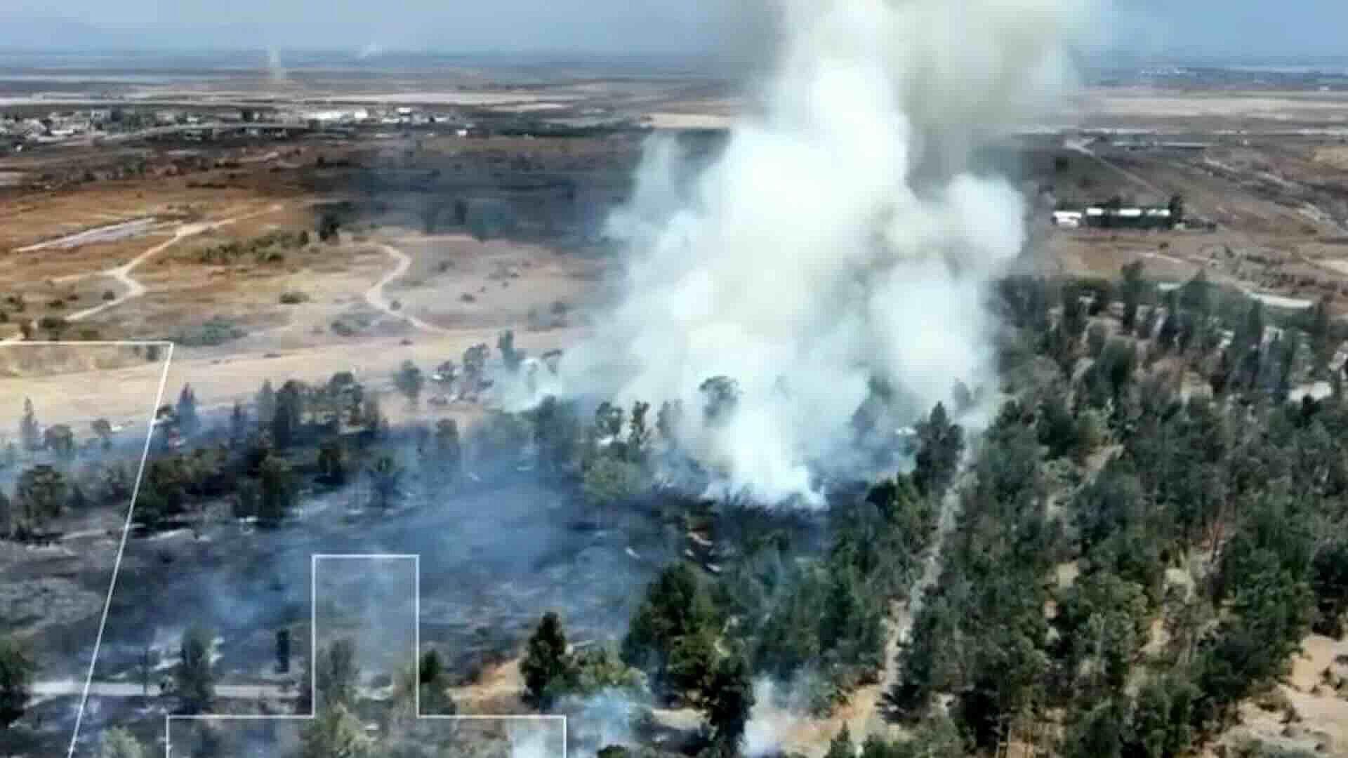 Bomberos Combaten Incendio en Periférico Río de los Remedios, Edomex