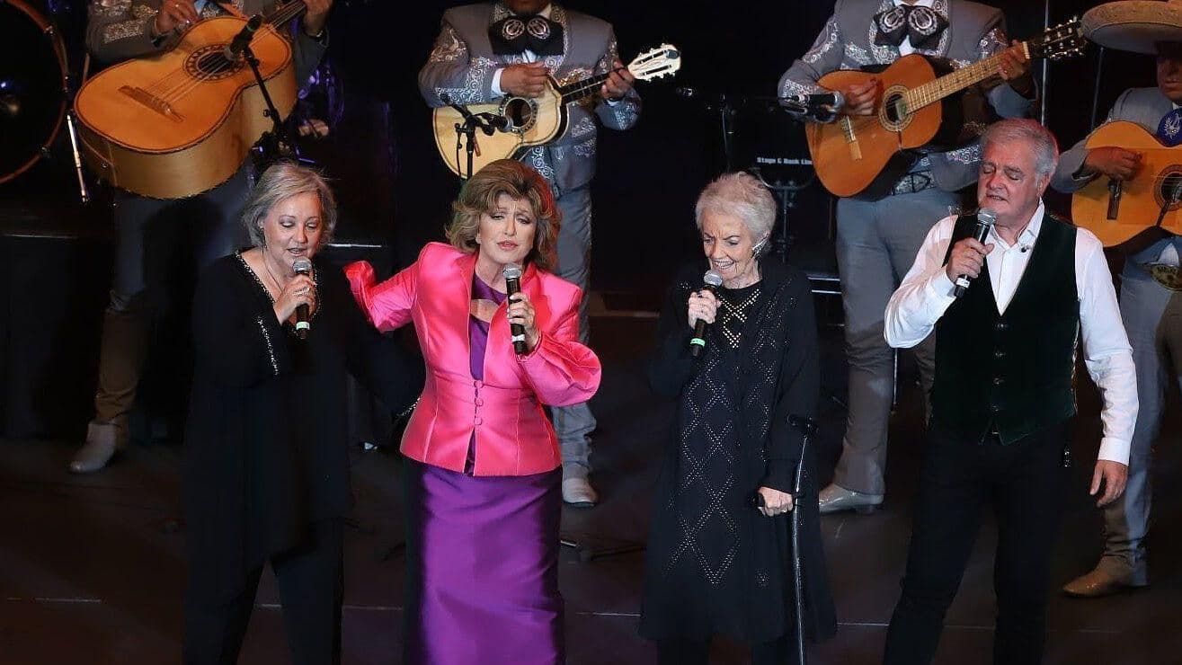 Con Sismo y Caída: Angélica María Da Show a Mamás