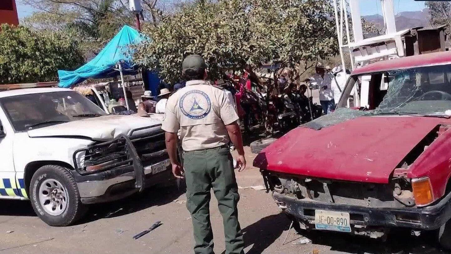 Vinculan a Chofer de Autobús que Provocó Muerte de Hombre, su Caballo y Dejó Lesionados en Talpa