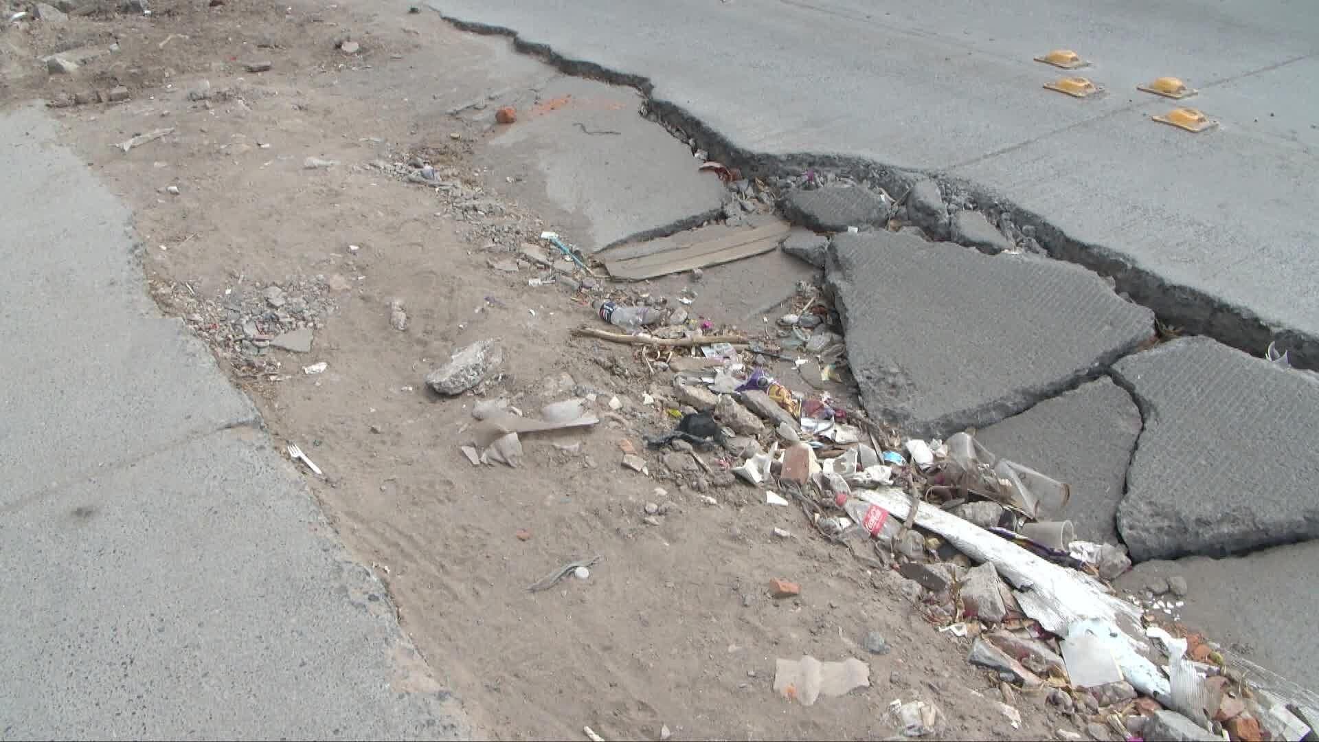 Vecinos de Soledad en SLP, Llevan 11 Meses Sufriendo por Zanja Que Causa Accidentes