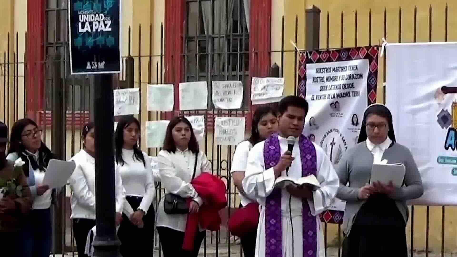 Jóvenes Católicos Exigen Justicia por 8 Muertos en Salamanca Durante Oración en San Cristóbal