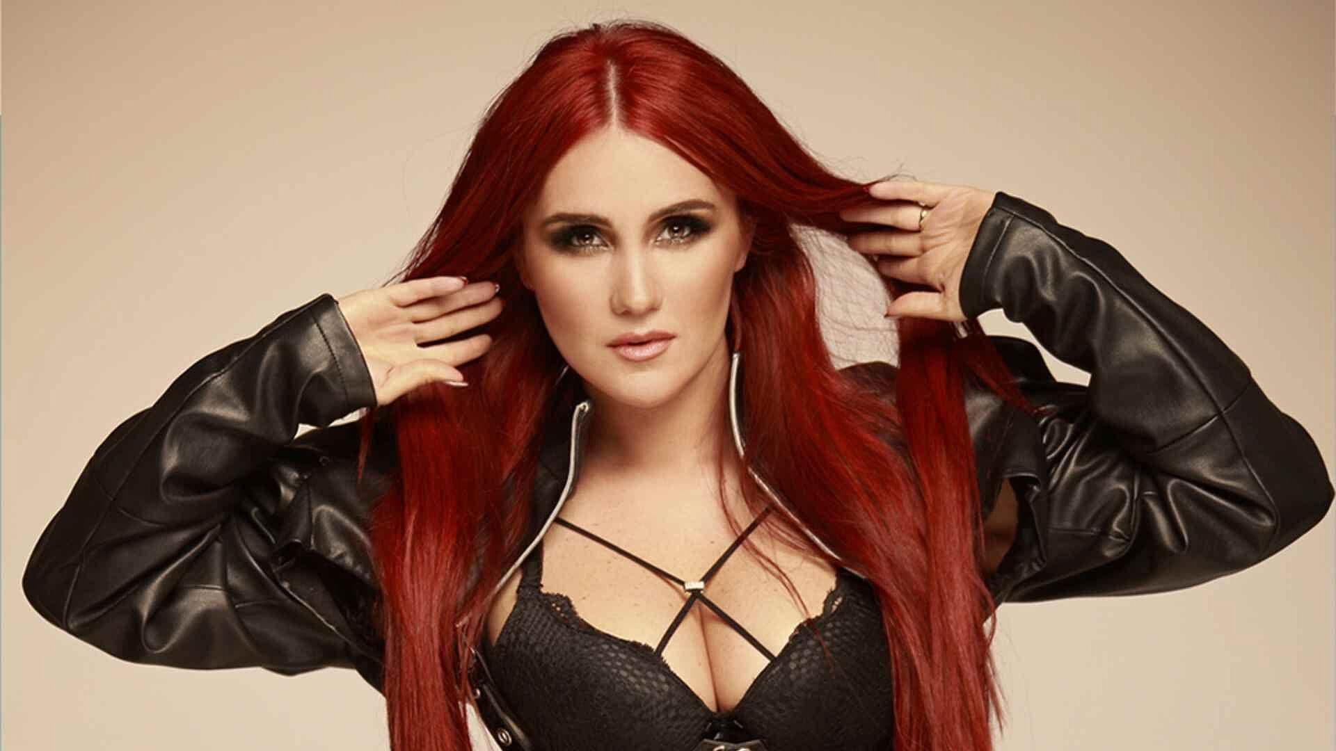 Dulce María Hace Historia en Revista Coreana