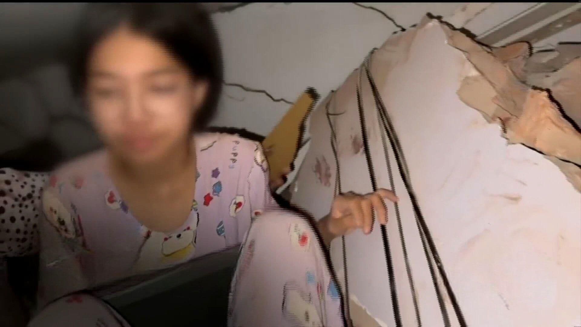 ¡Milagro! Rescatan a Familia Atrapada en Escombros Tras Terremoto en Myanmar