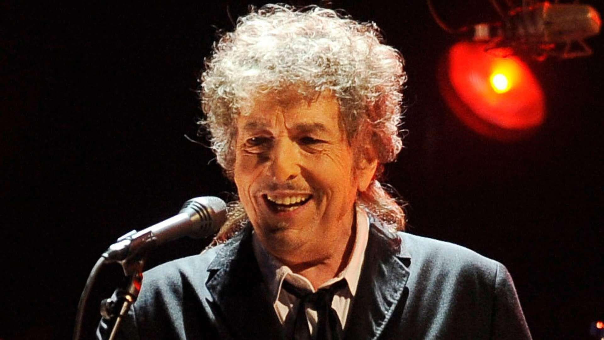 Pagan 196 Mil Dólares por Pintura Abstracta de Bob Dylan