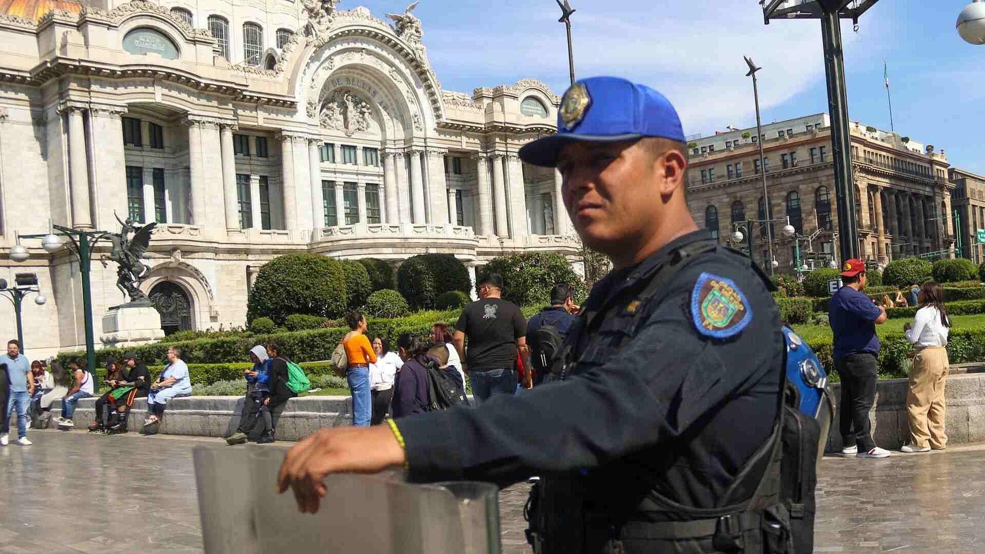 Tapetes y Extintores, Nueva Norma para que Comerciantes Trabajen en Alameda Central, CDMX