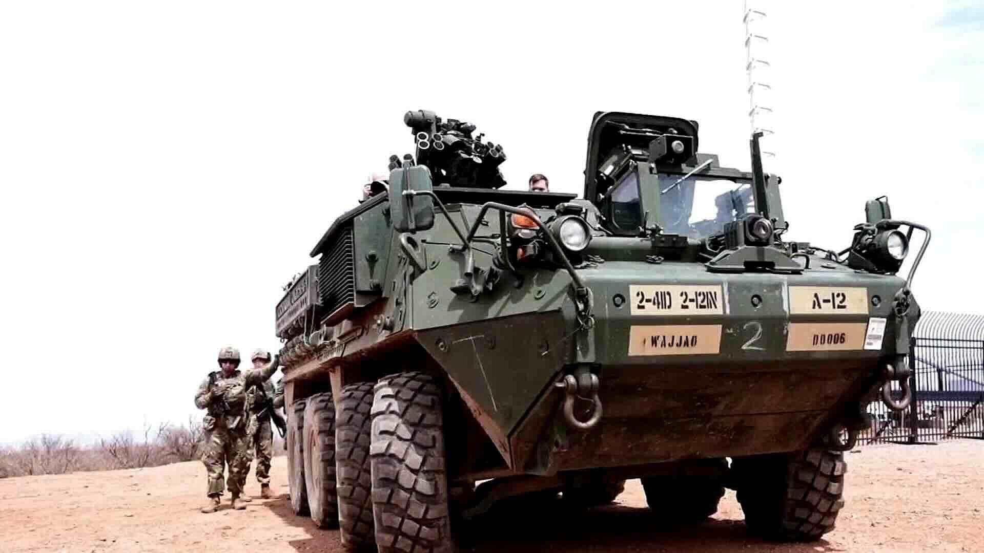 Stryker Blindado Se Une a Patrulla Fronteriza para Vigilar Desierto entre Arizona y México