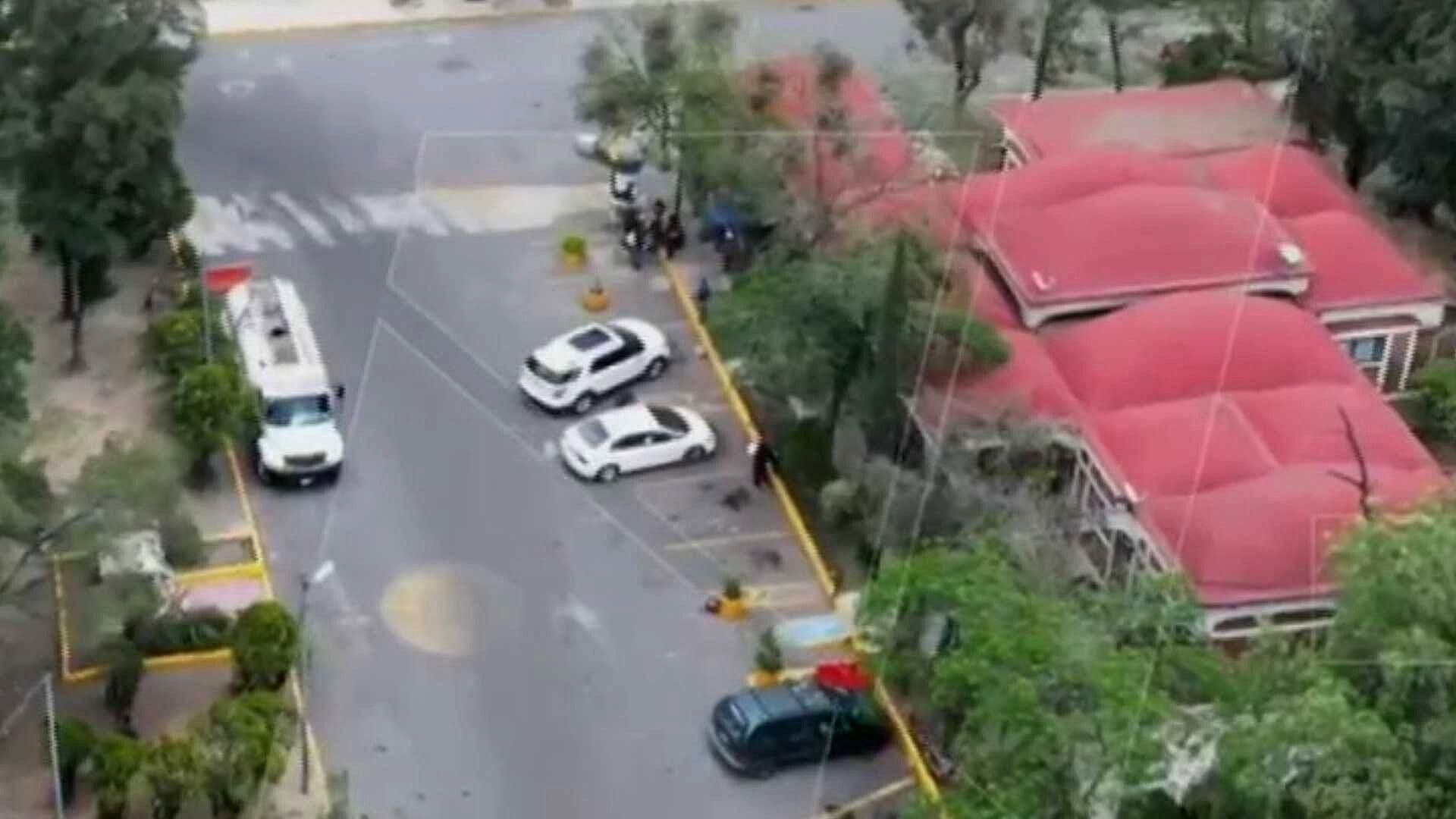 Llega Cortejo Fúnebre con Cuerpo de Miguel Ángel al Panteón San Lorenzo Tezonco, CDMX