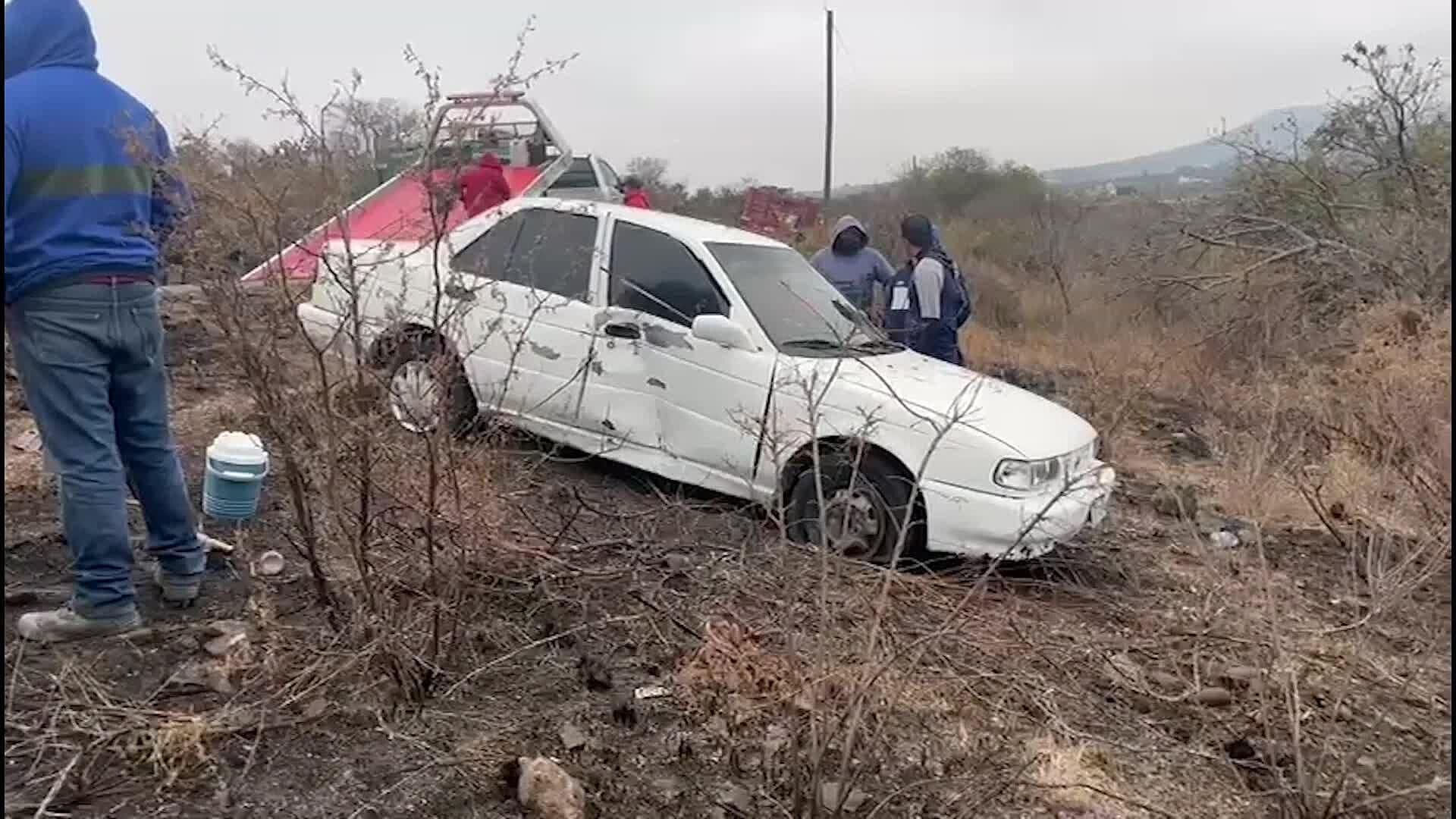 Se Registró un Fuerte Accidente entre un Auto y una Moto en la Carretera SJR - Amealco de Bonfil
