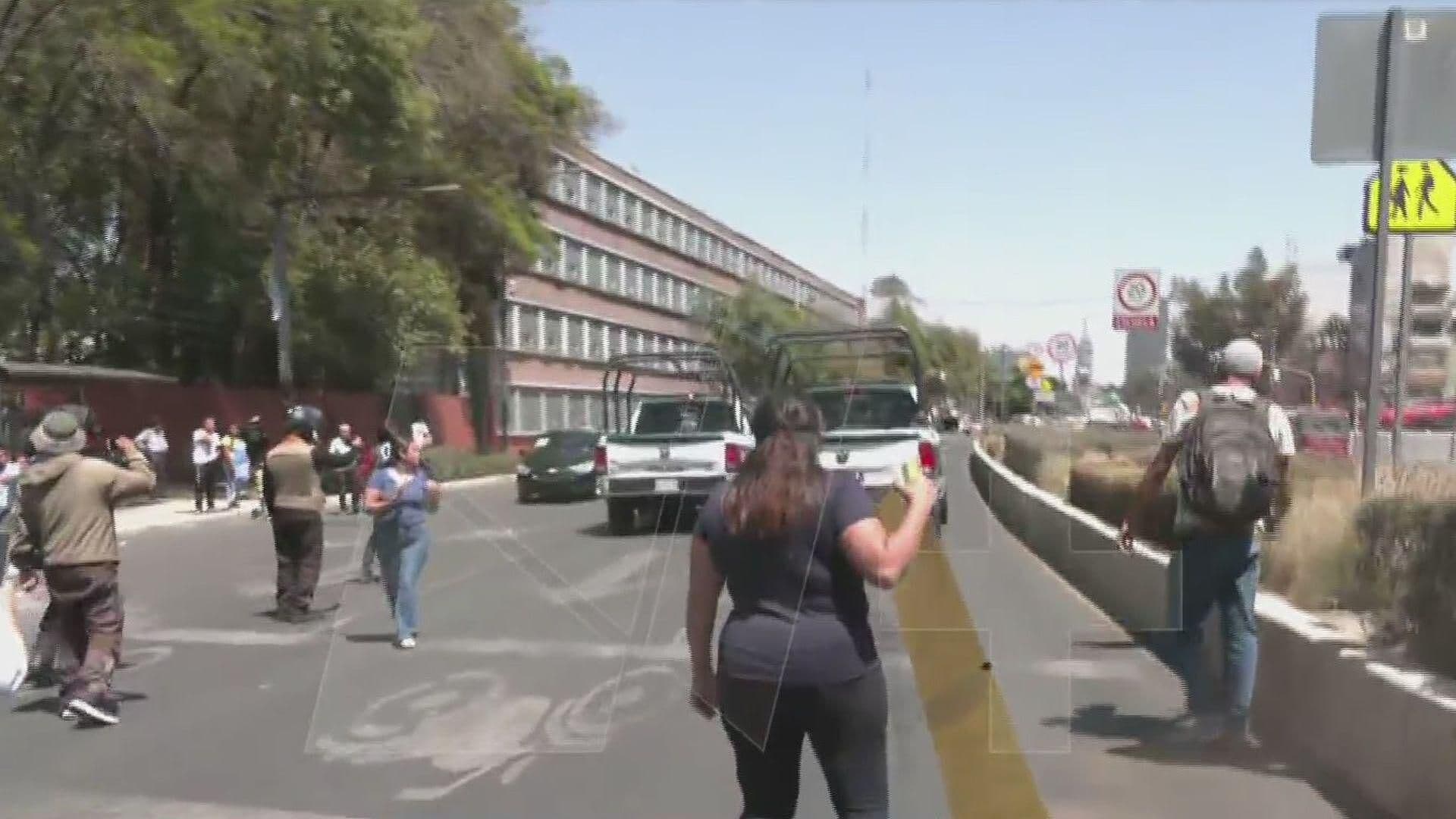 Vecinos Bloquean por Desalojo de Edificio en San Cosme y Fresno, CDMX