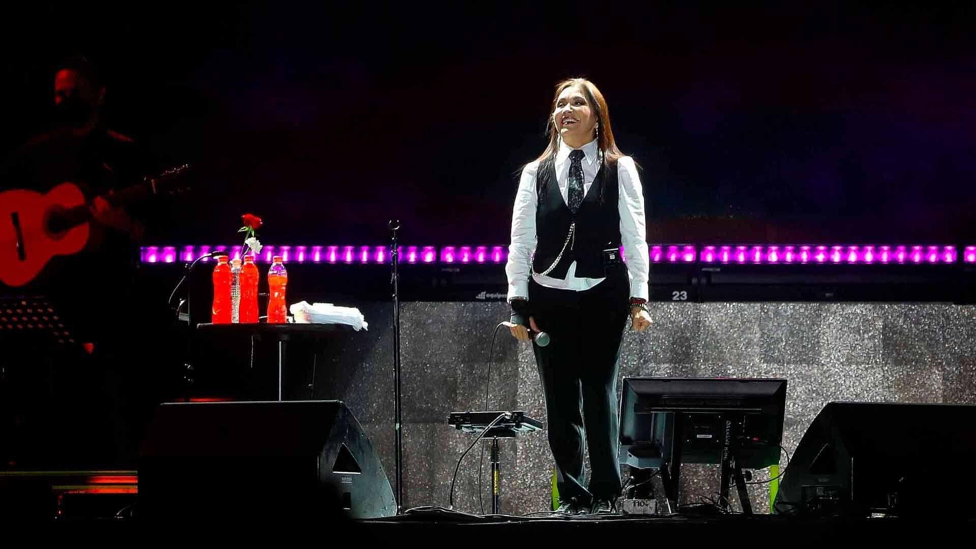 Ana Gabriel Muestra Mejoría tras Neumonía
