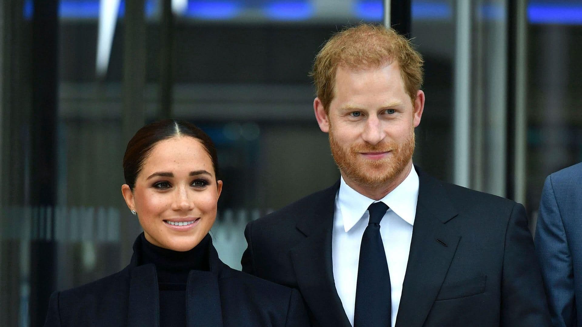 Príncipe Harry y Meghan Markle No Son Requeridos en Celebraciones del Rey Carlos III
