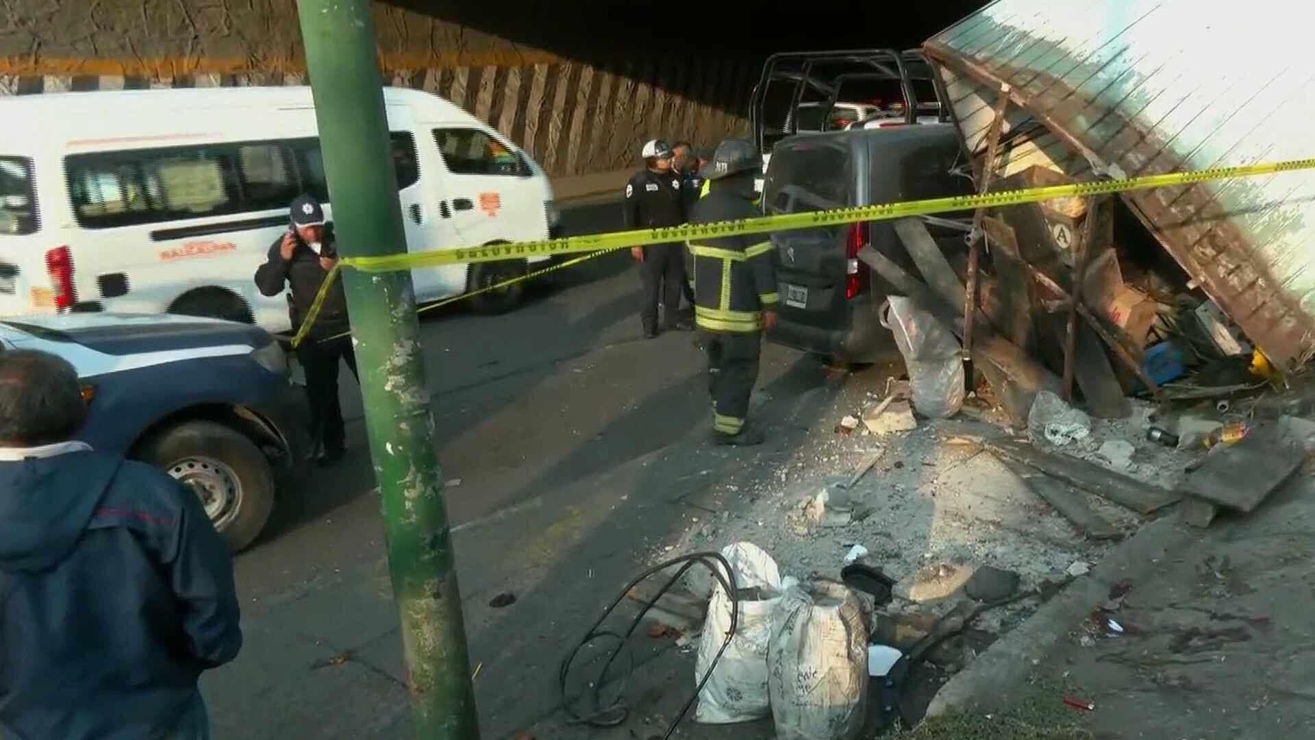 Accidente de Vehículo con Puesto Semifijo en Naucalpan, Deja un Muerto ...