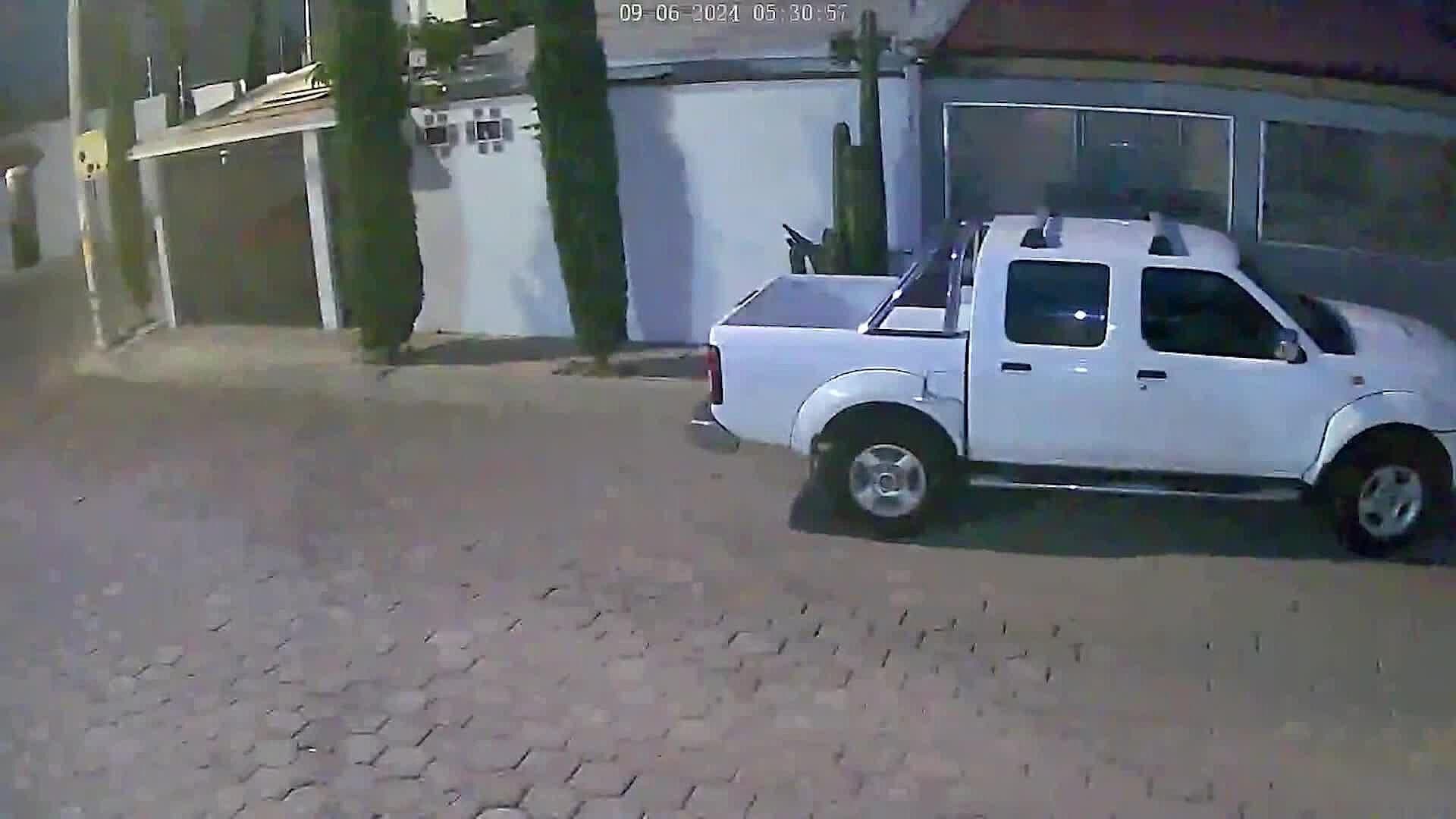 Delincuente Entra a Casa en la Colonia Santa Monica a Robar un Vehículo